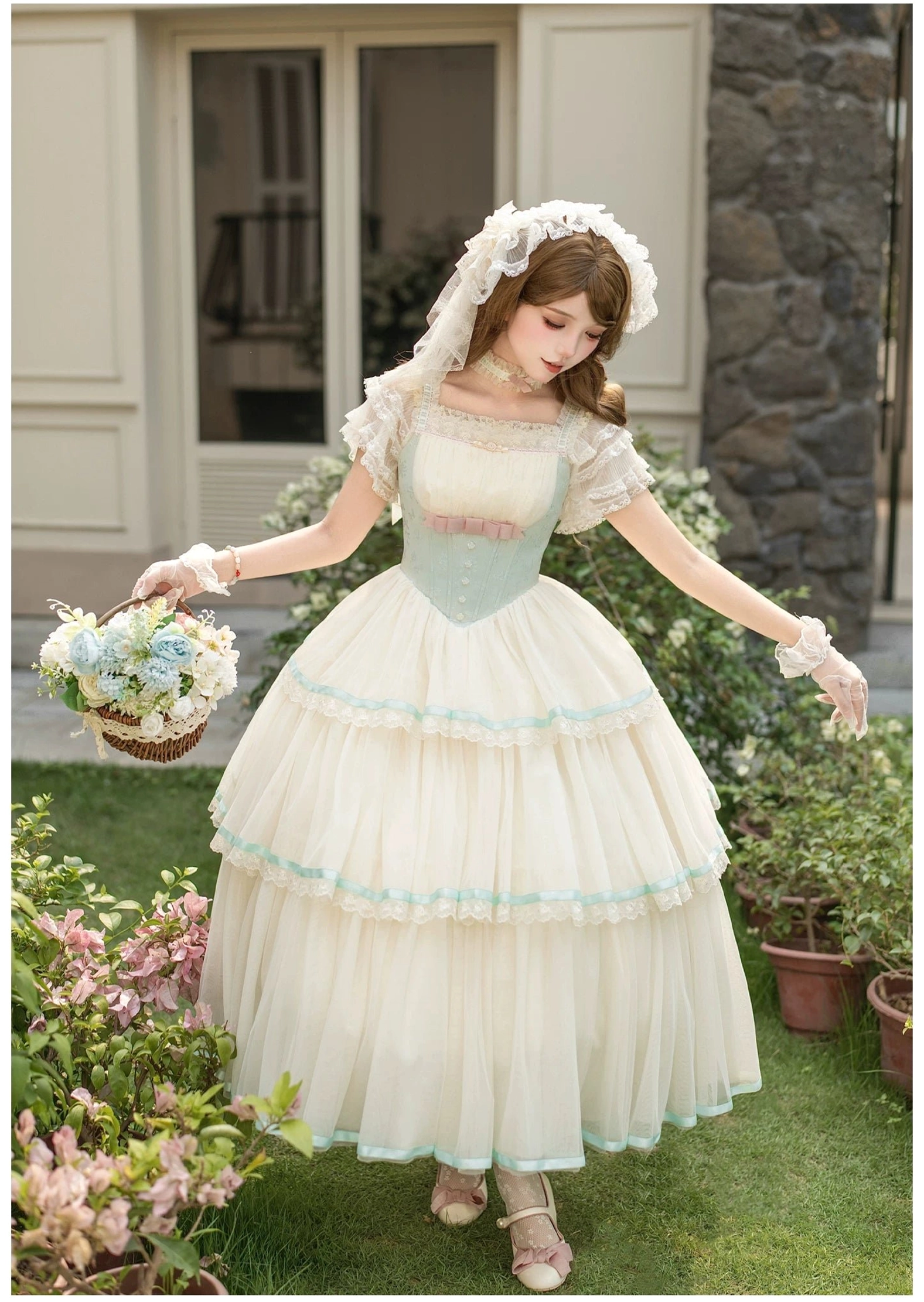 Lolita JSK dress side zipper closure hidden seam construction quality detail