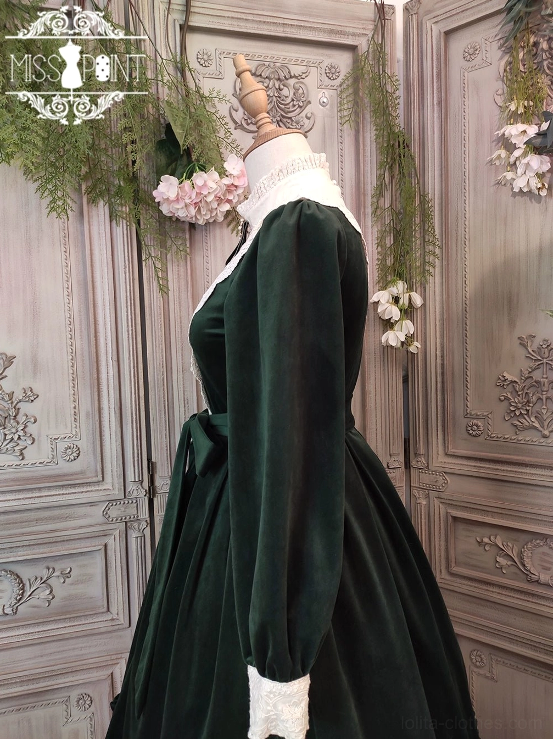 Lolita one-piece dress design inspiration early 2000s japanese lolita fashion cultural aesthetics