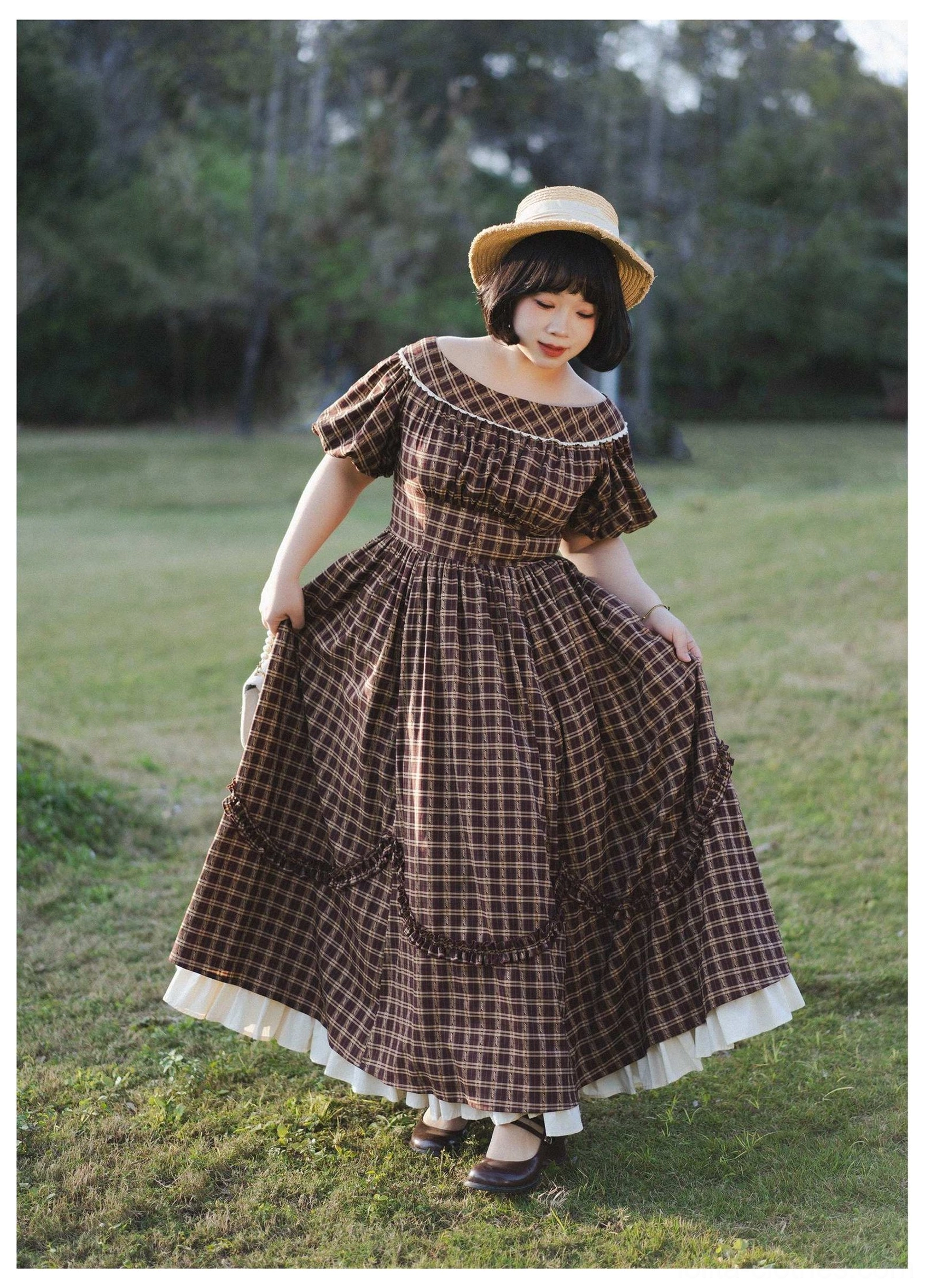Forest Picnic Lolita OP dress pocket detail showing spacious side pocket feature on mannequin