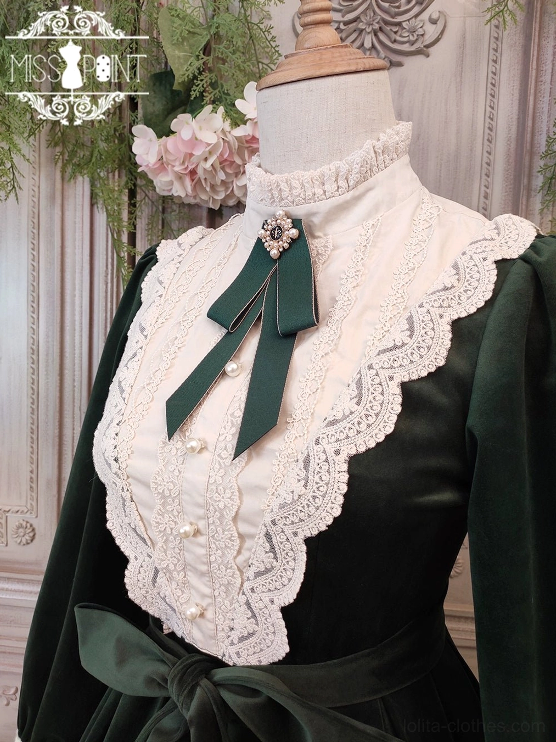 Lolita op dress quality investment piece wardrobe classic lolita fashion collection vintage velvet