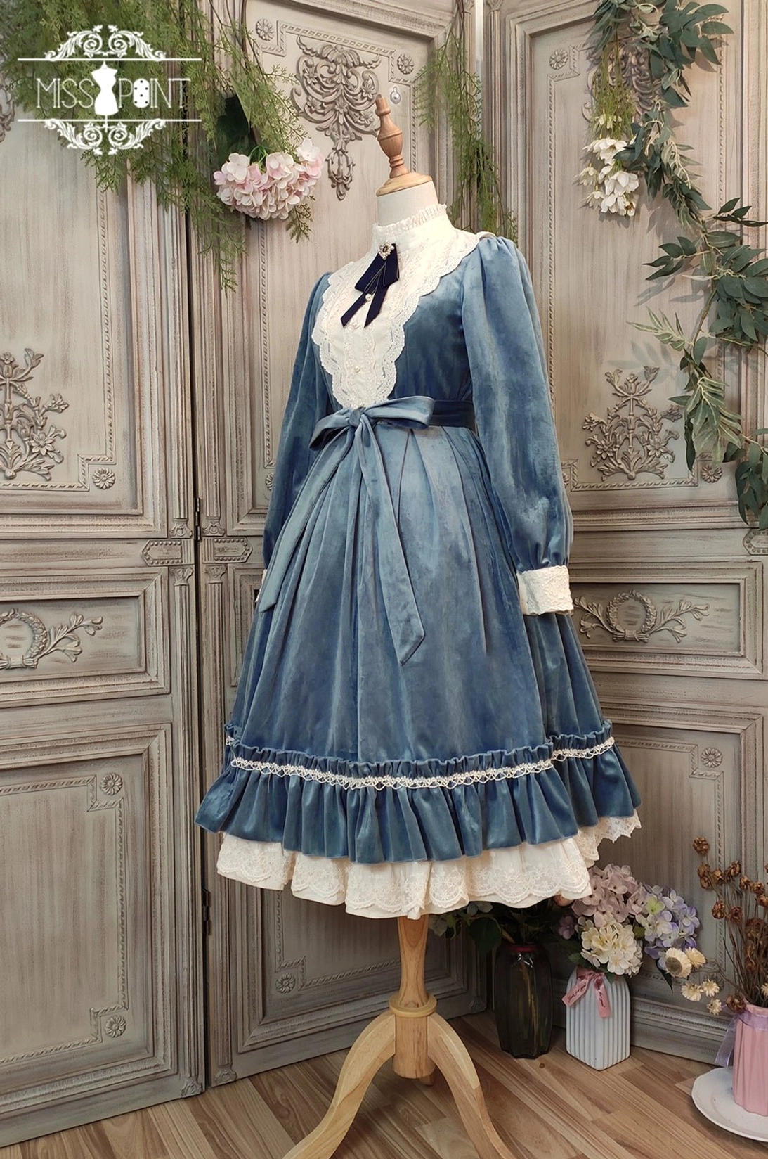Lolita op dress quality materials premium velvet luxury textile soft hand feel