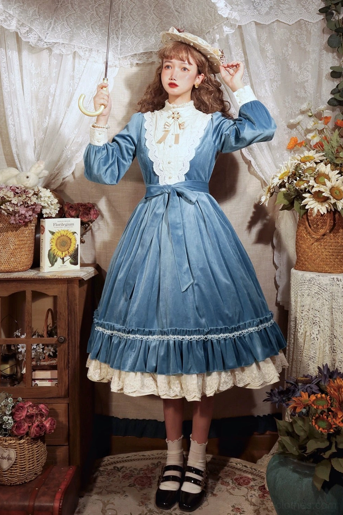 Lolita op dress skirt bottom hem detail layered ruffles water-soluble lace trim embellishment construction detail shot