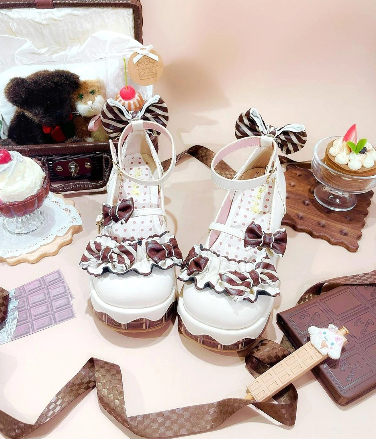 Lolita platform shoes thick sole close-up showing chocolate-striped EVA platform and anti-slip cowhide sole patch construction and durability features