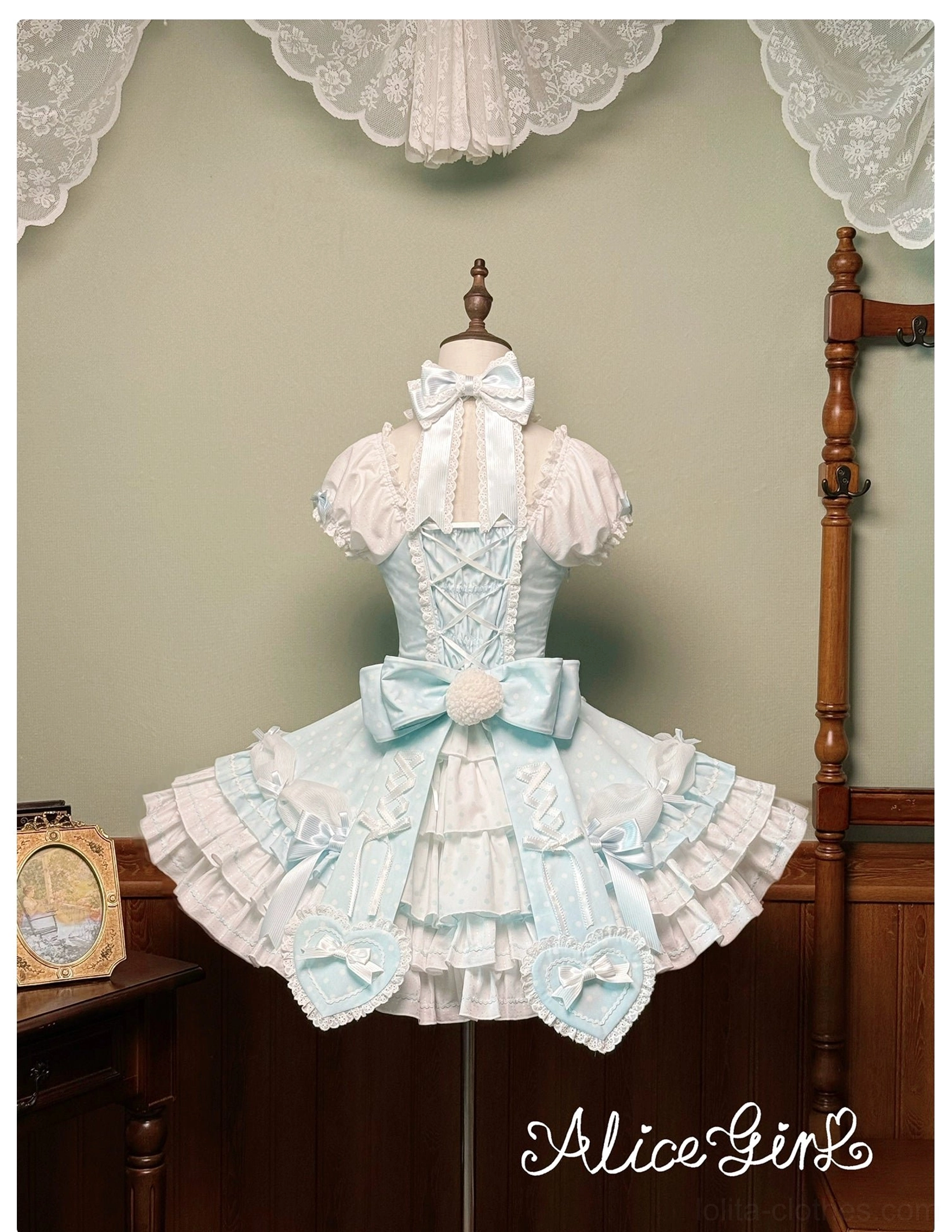 Old School Lolita polka dot OP dress with vintage brooch showing accessory pairing and vintage aesthetic