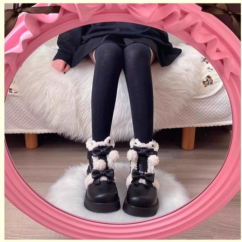 Lolita snow boots ankle detail magic sticker closure comfort fit demonstration
