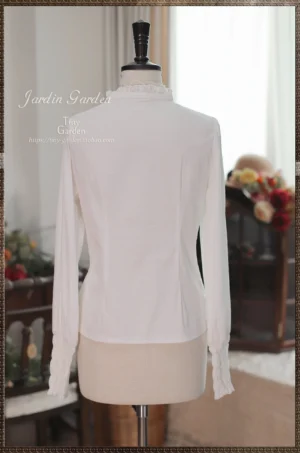 Lolita blouse back view white rear silhouette slim fitted waist cotton fabric elegant posture display
