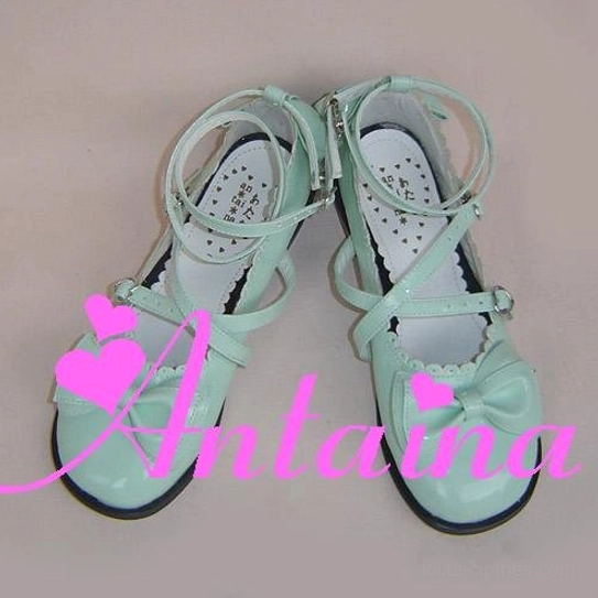 Lolita tea party shoes heel detail close-up block heel construction stitching quality low heel comfortable design artisan finish