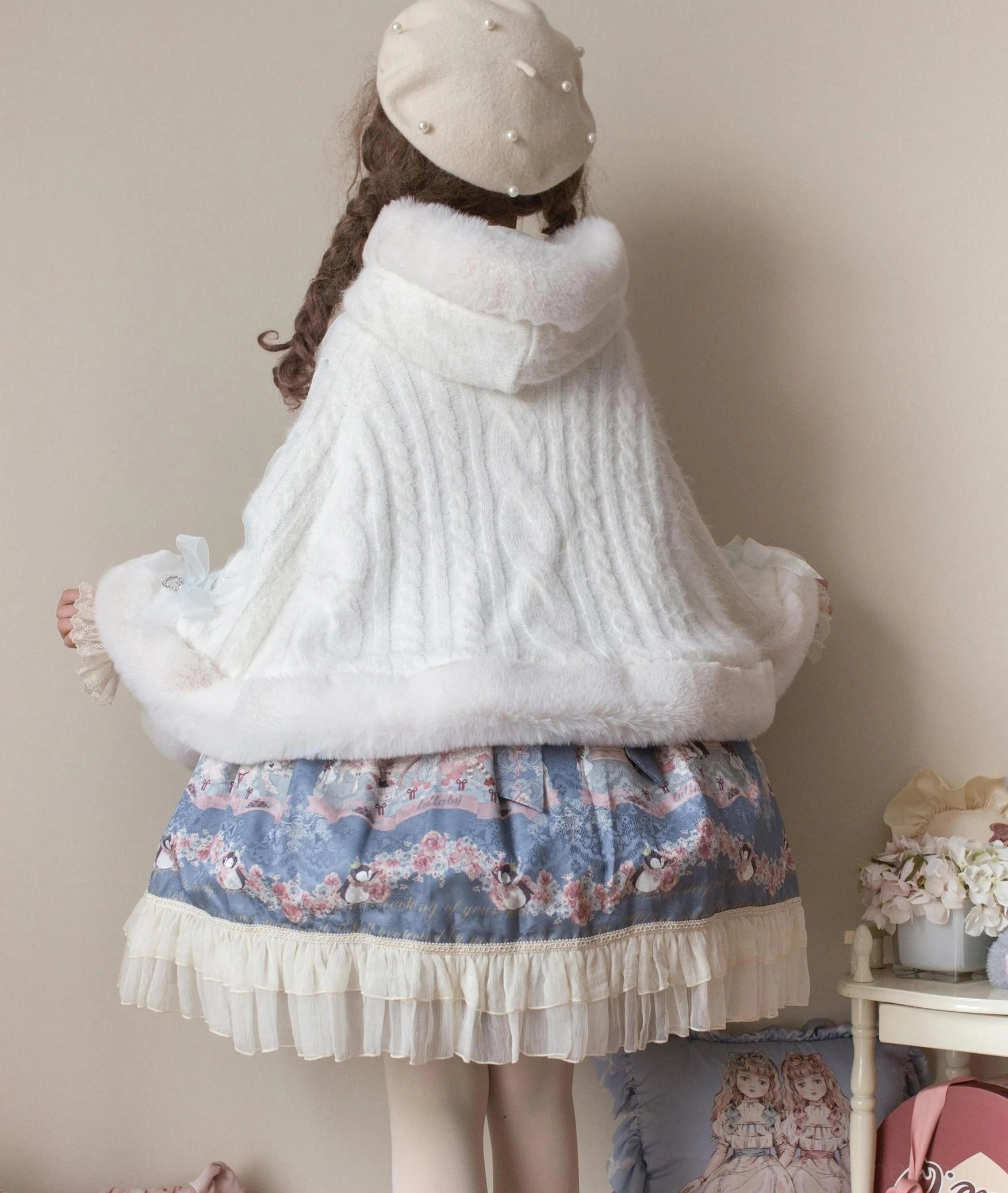 Multi-color option display of lolita winter cape coat showing white, pink, white-pink, and white-blue colorway variations for sweet lolita fashion coordination