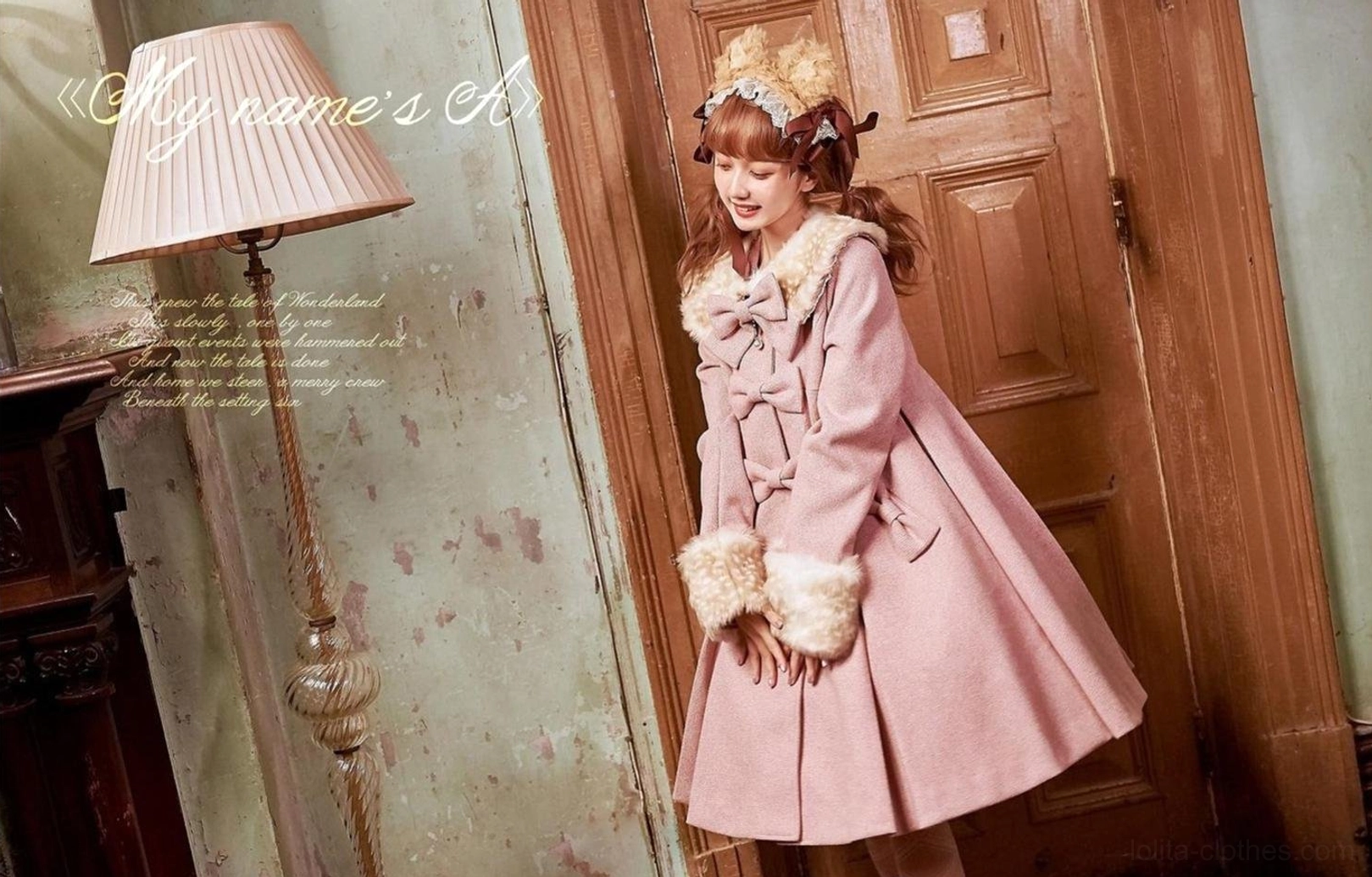 Winter lolita A-line wool overcoat detachable fur collar caramel brown color elegant waist design