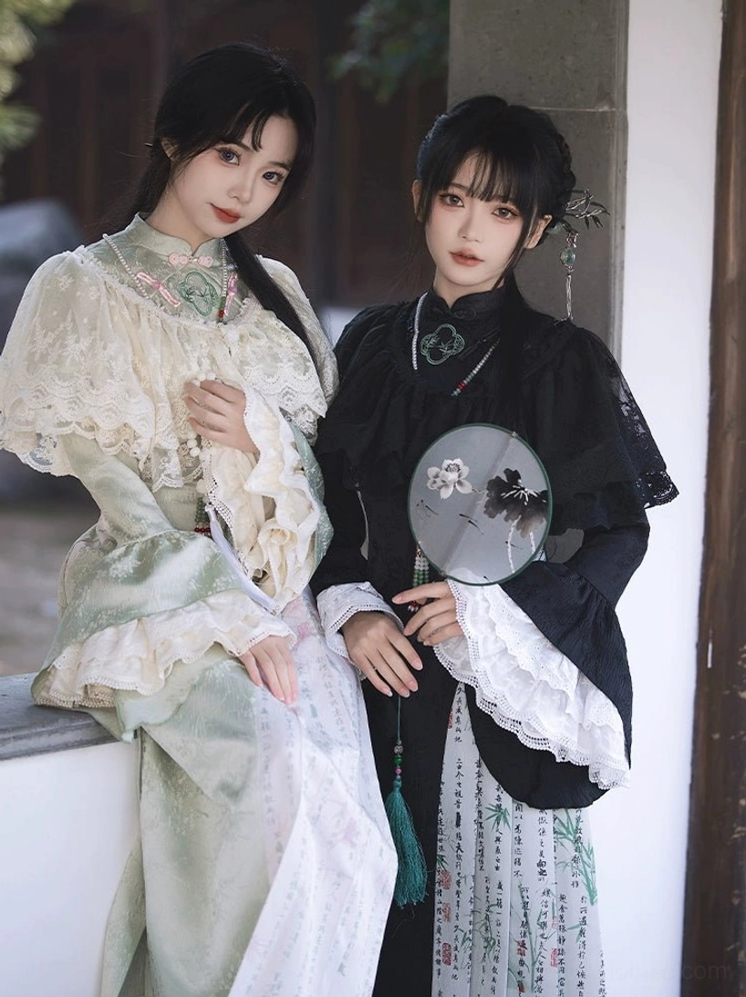 Love Poem white lolita blouse detail shot embroidered mesh collar overlay