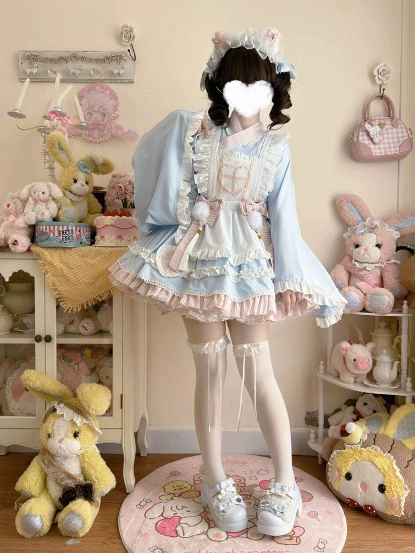 Maid lolita nurse dress set close-up of plaid collar color-blocked top design and tie-on construction detail