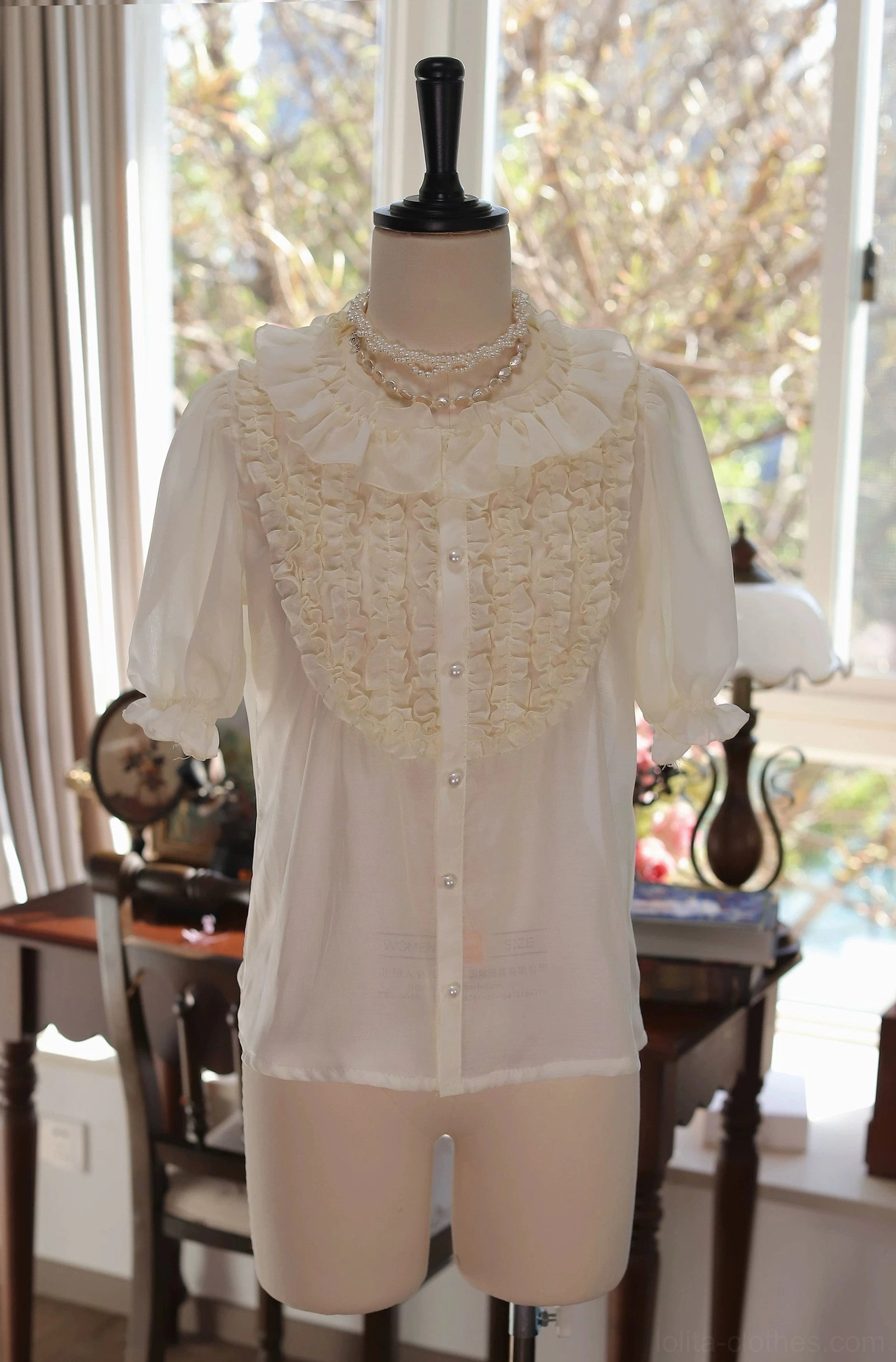 Marguerite classic lolita short sleeve blouse ivory white ruffle collar close-up front view dress form detailed lace trim buttons