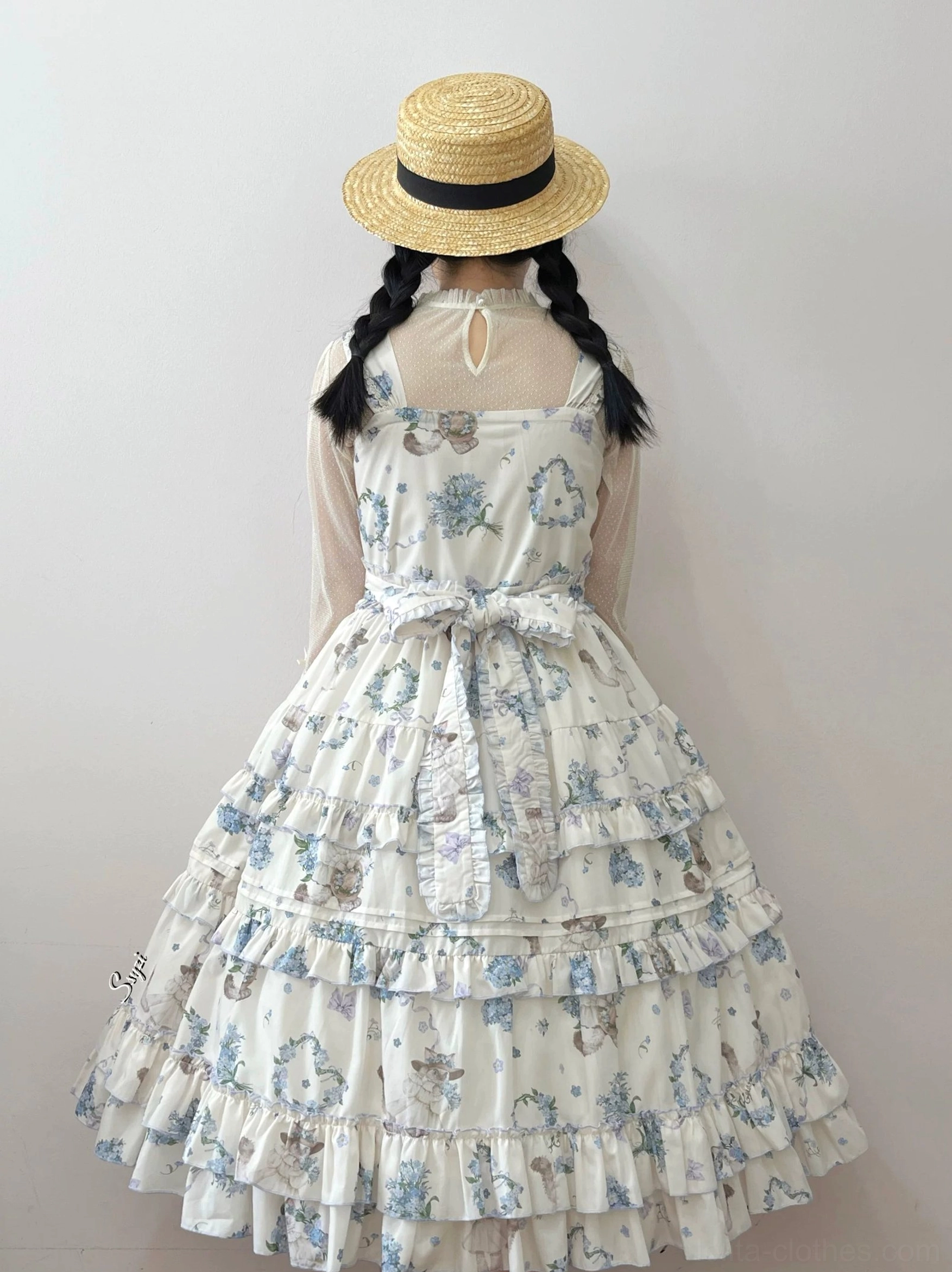 Meow Wreath Classic Lolita JSK dress back view plain white studio background keyhole button closure waist bow decoration multi-layered ruffled skirt all-over cat wreath pattern