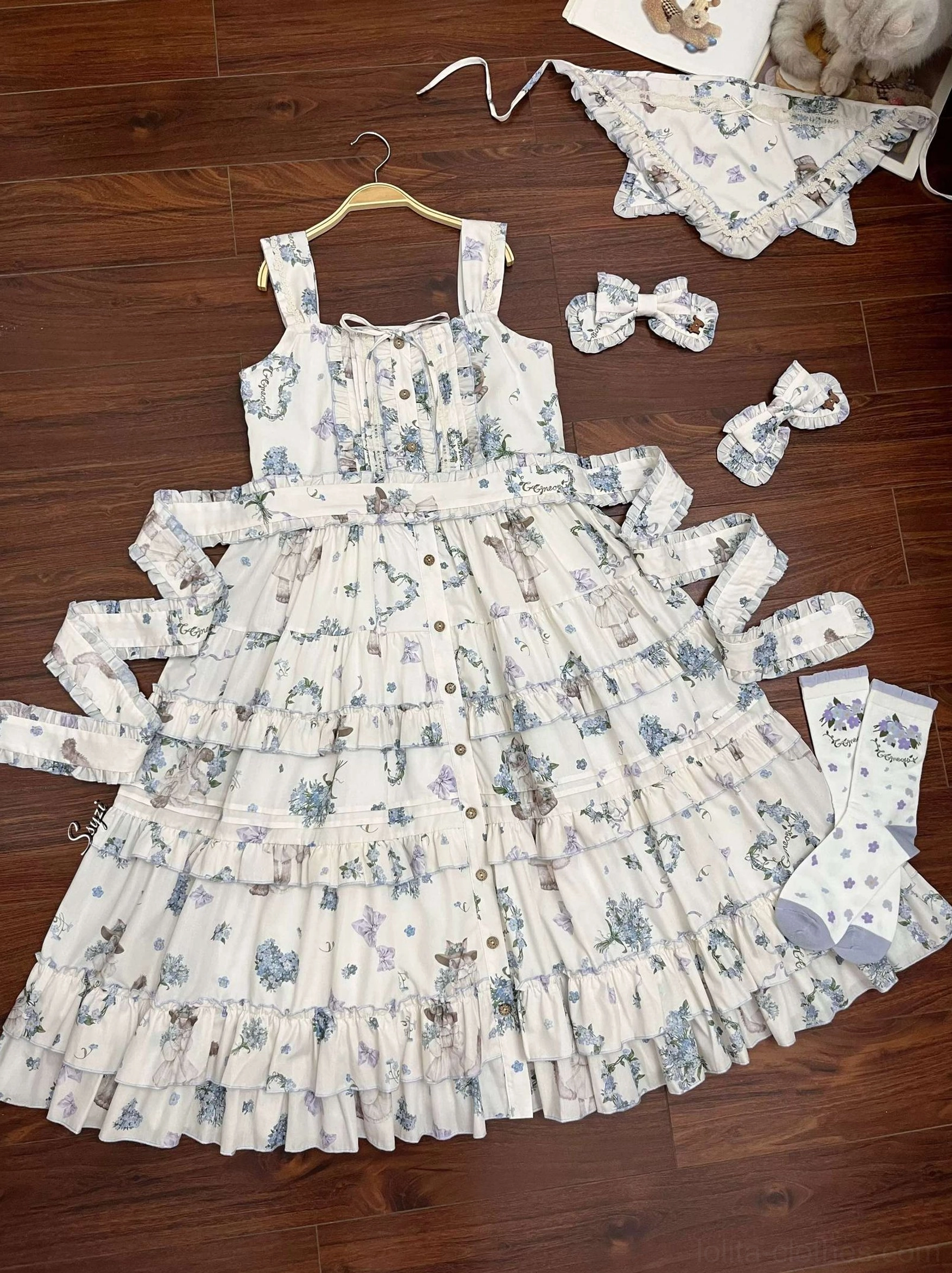 Meow Wreath Lolita JSK dress long and short length comparison full-body front view both versions white base blue cat wreath print button closure ruffled skirt
