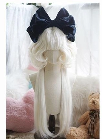 Milk white jellyfish lolita wig paired with sweet lolita coordinate, pastel dress and whimsical accessories for styling inspiration