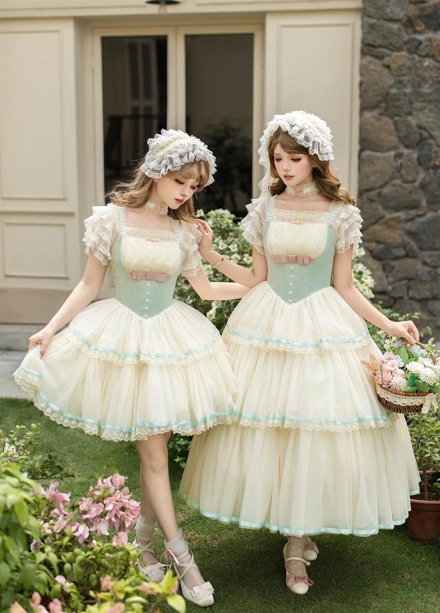 Mint garden classic lolita adjustable corset JSK dress front dual-model view outdoor tiered tulle hem cream pink