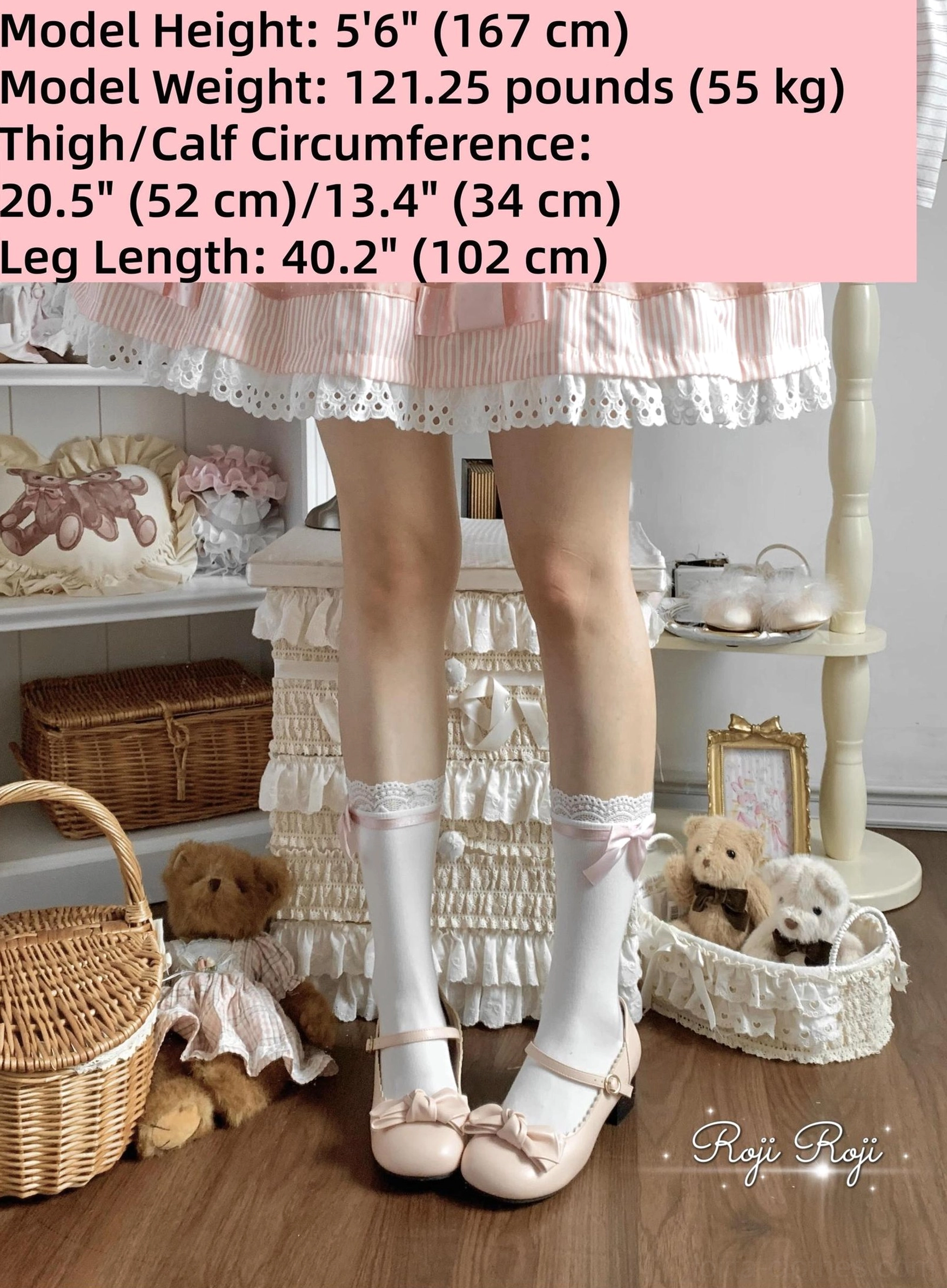 Model body measurement reference sheet showing height 5'6 inches 167 cm weight 121.25 lbs 55 kg thigh circumference 20.5 inches 52 cm