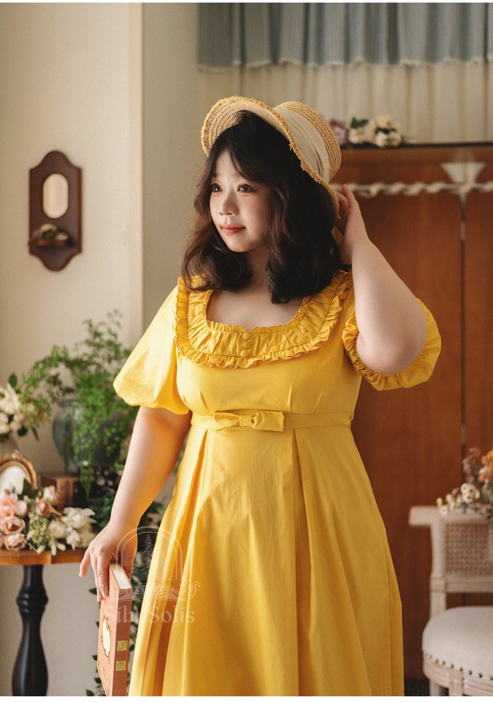 Lolita OP dress built-in bra pad construction detail showing fitted empire waist and comfortable support structure