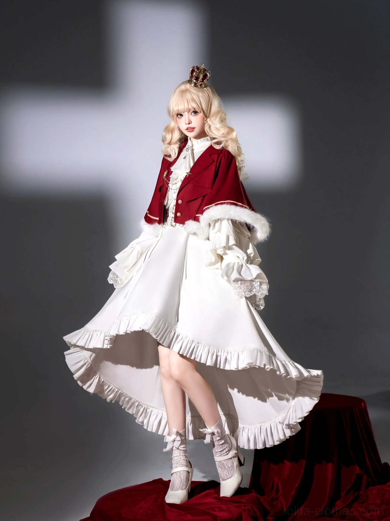 Ouji Lolita cape back view silk brocade drape hem width decorative styling theatrical presentation