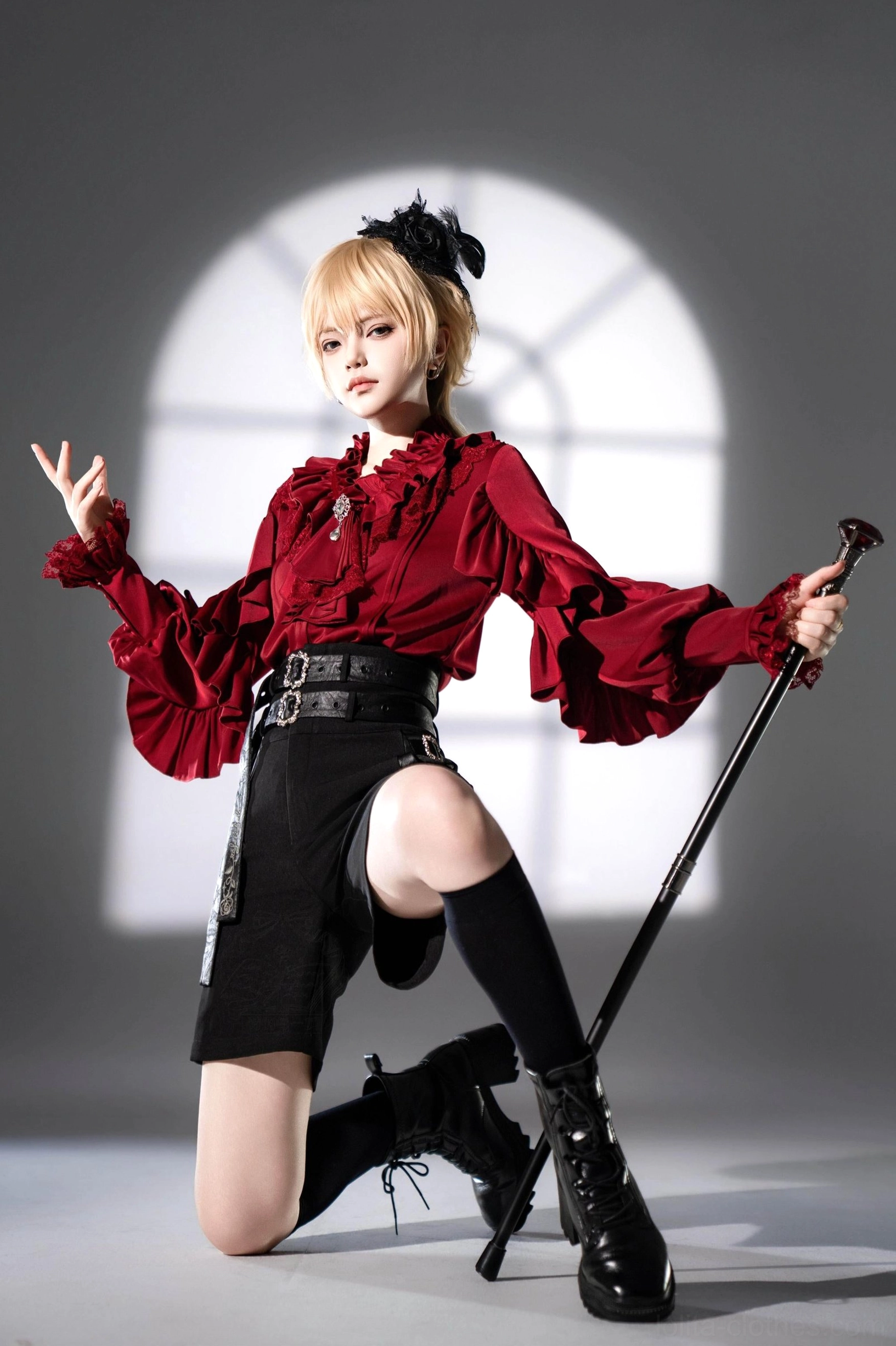 Ouji lolita shorts seam detail British twill embossed acetate construction showing quality stitching embroidered adjustable waist tie