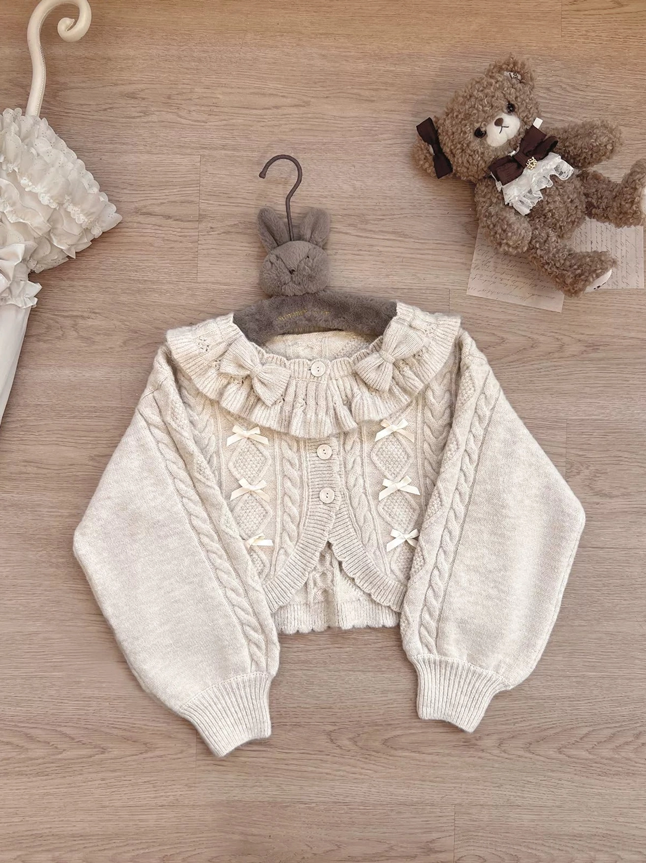 Oatmeal Beige Lolita Ruffle Cardigan Full-Body Model Wearing Styling Beret Vintage Sweet Outfit