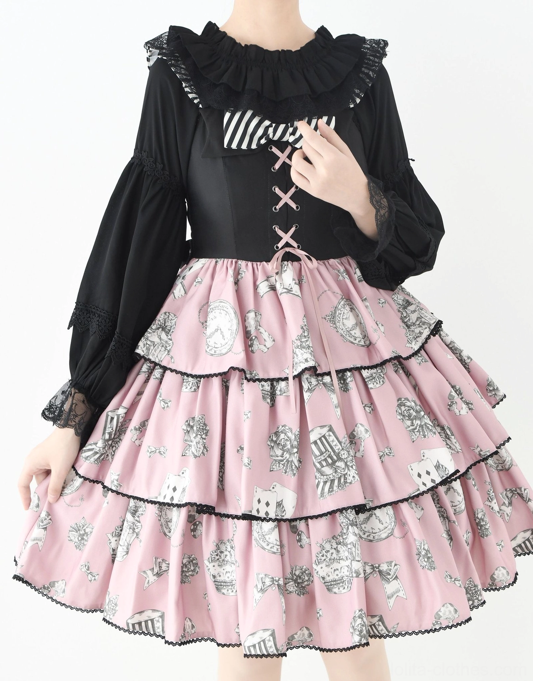 Off-shoulder Lolita blouse styling coordination guide sweet gothic classic aesthetic Japanese fashion meets