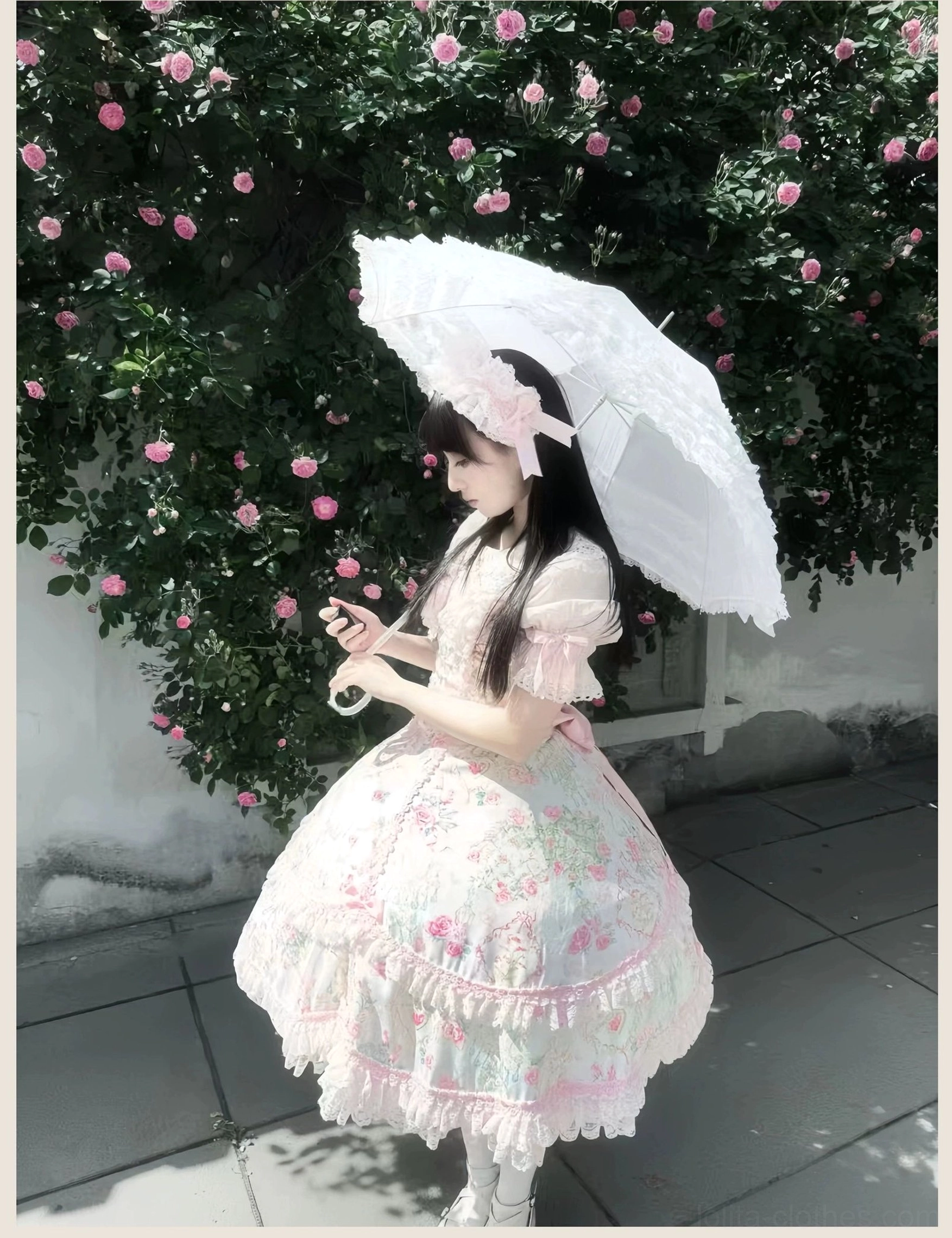 Old school Lolita JSK dress showing detergent dissolving technique and avoiding bleach and concentrated detergents