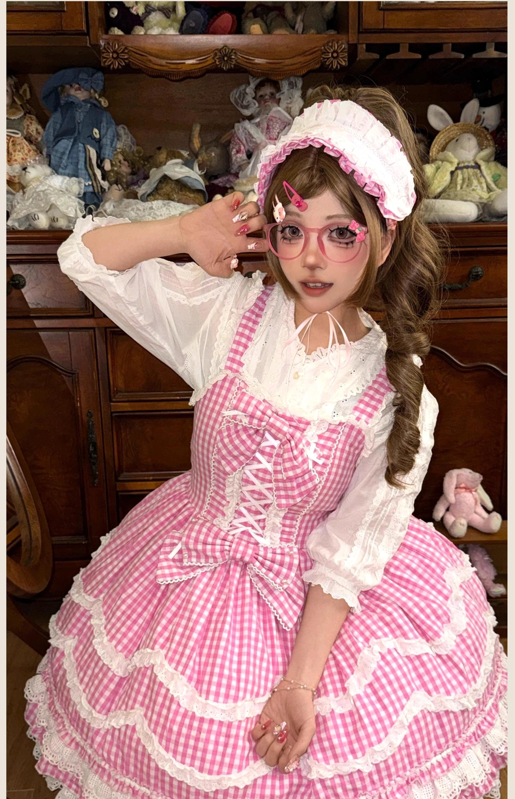 Vintage old school Lolita jumper skirt dress in pink gingham, model fit guide showing how the dress looks when properly worn and paired with recommended accessories