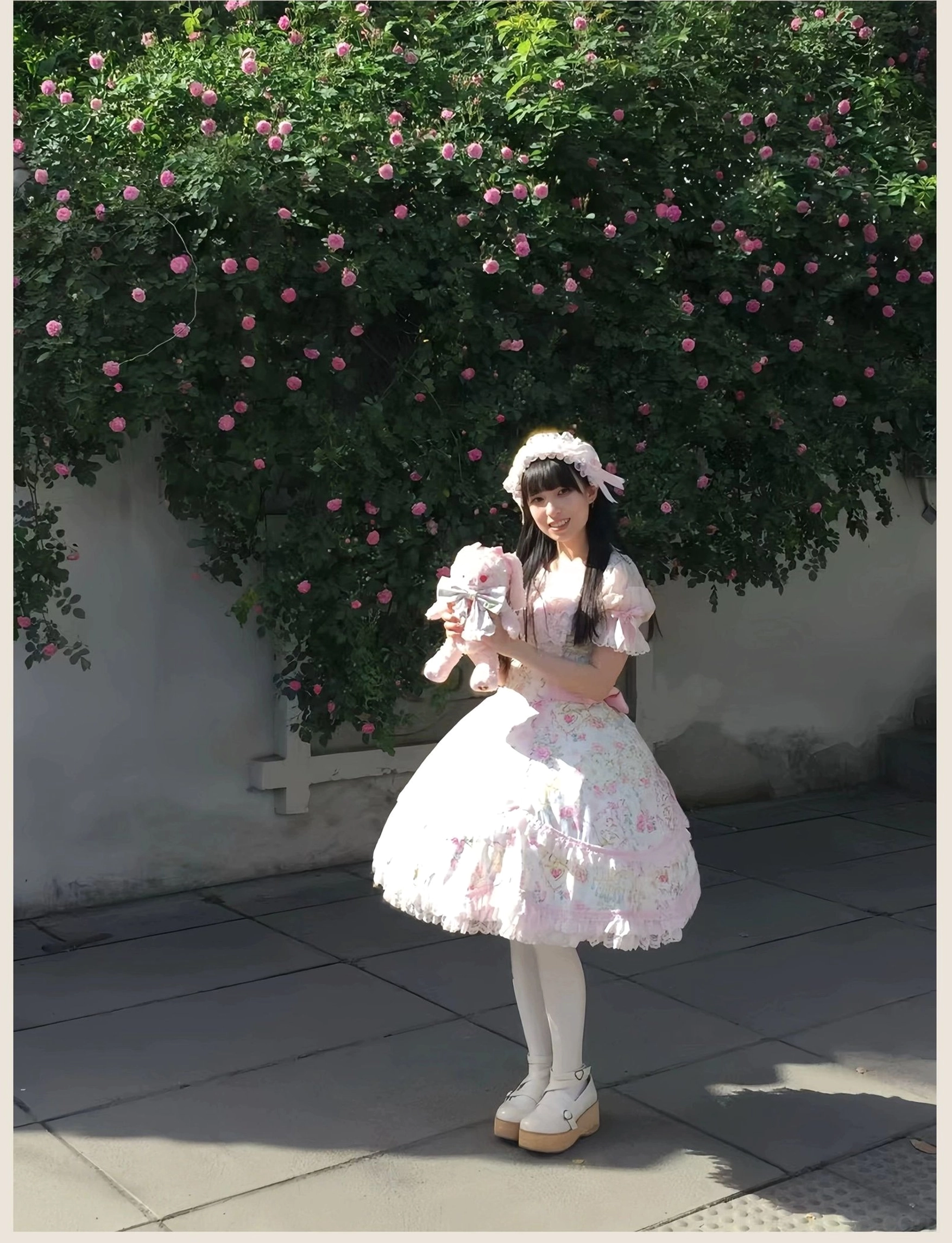 Old school Lolita JSK dress size guide showing elastic measurements and fit recommendations for different body types
