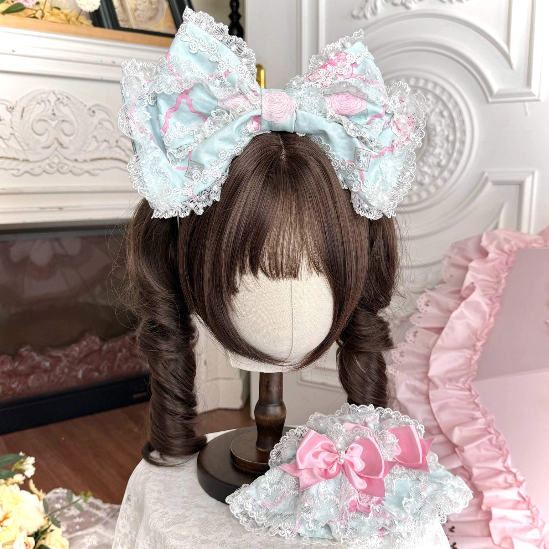 Pink parasol accessory for old school lolita sweet coordinate perfectly pairing with rose garden jsk dress and bonnet ensemble, demonstrating vintage lolita styling and aesthetic coordination