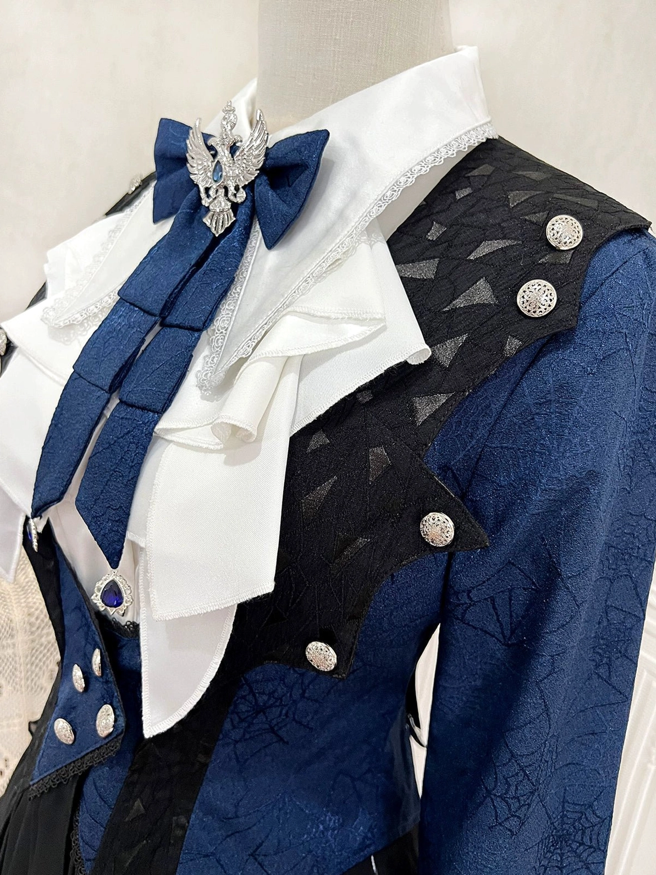 Ouji lolita detachable blue bow dress component removable styling versatility gothic ensemble accessory