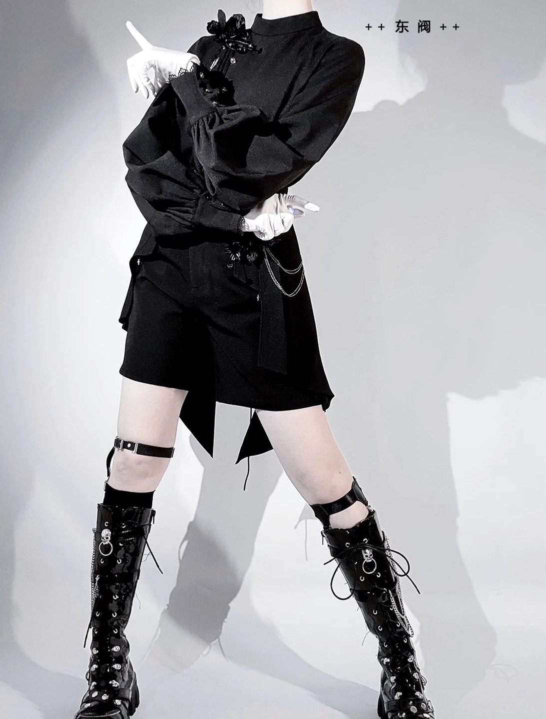 Ouji Lolita military shirt high-low shorts set close-up detail of pintuck stitching slanted metal buttons structured stand collar craftsmanship