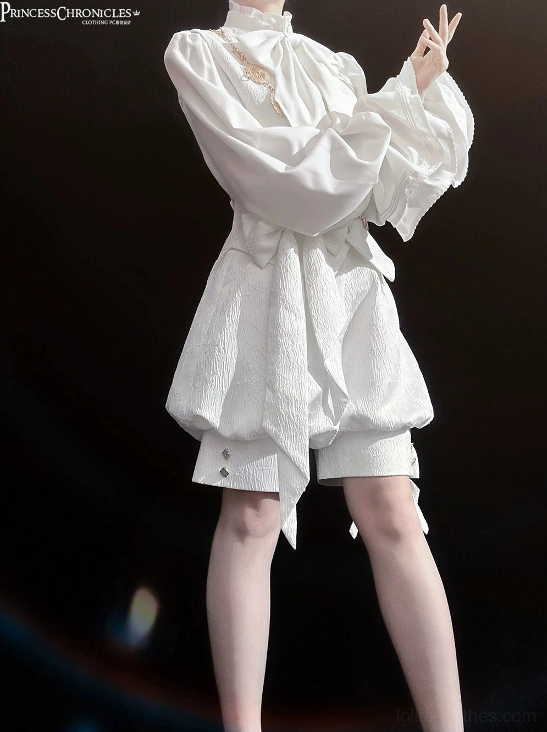Retro ouji lolita white formal vest complete outfit coordination with gold chain accessories and structured silhouette
