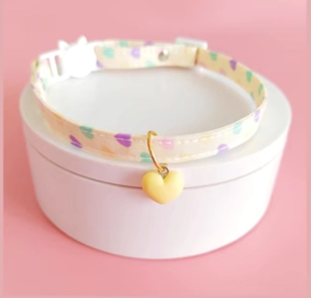 Pastel yellow heart charm lolita choker with sunny yellow webbing multicolor heart print white cat safety buckle and heart pendant