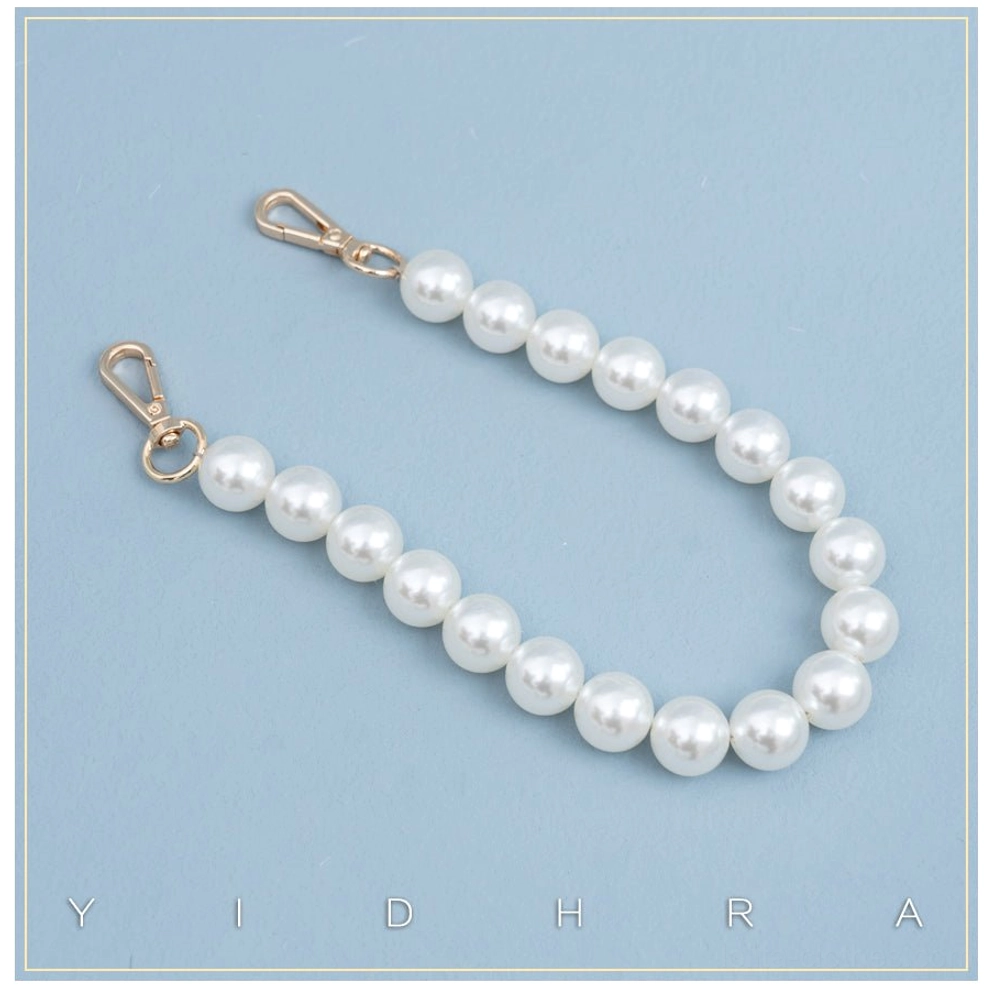 Pearl portable chain accessory for kawaii cat shoulder bag allowing customizable lolita coordinate options