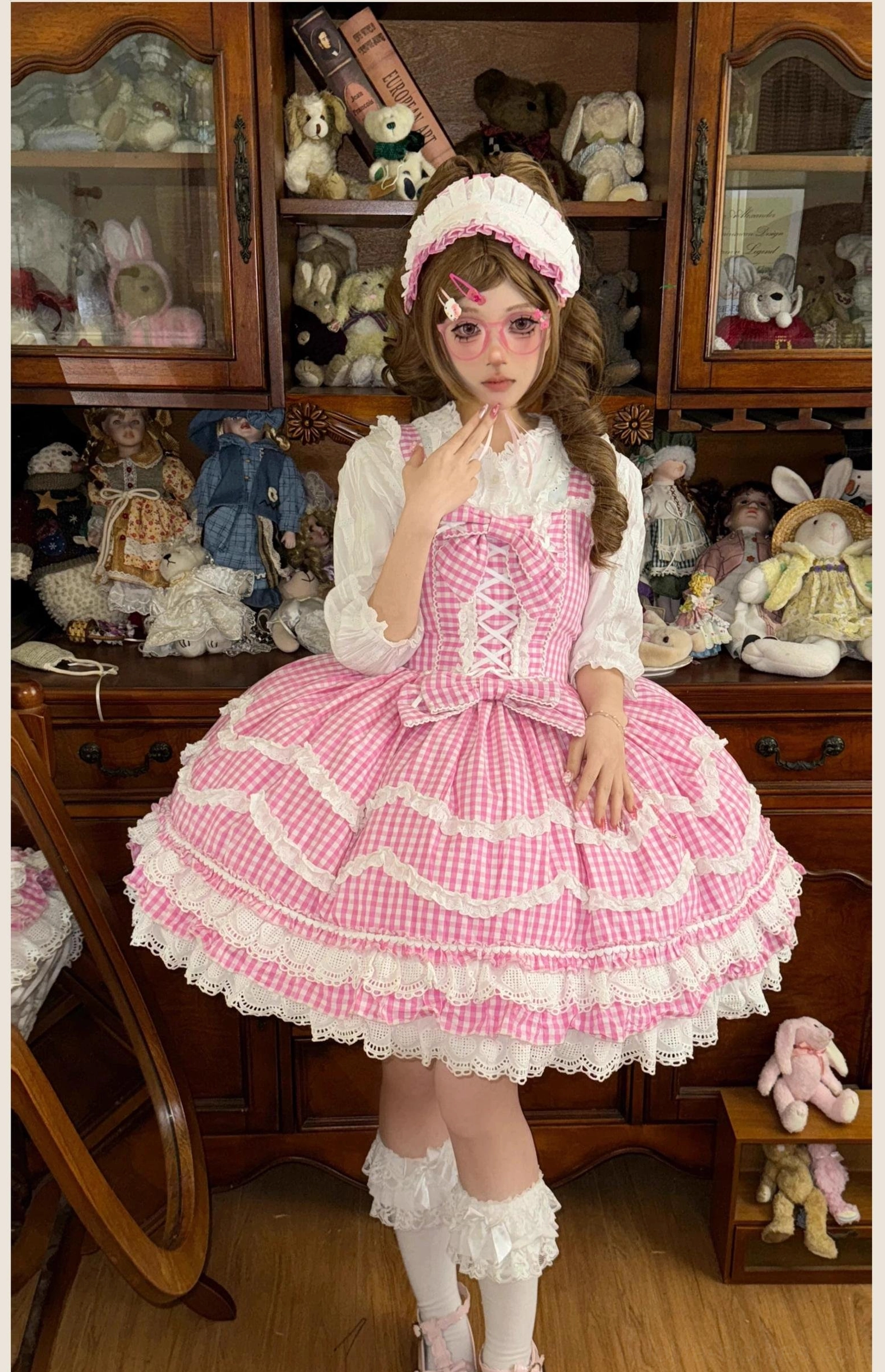 Old school Lolita jumper skirt dress in pink gingham, size comparison and layering guide showing how to style with different blouse options and inner wear