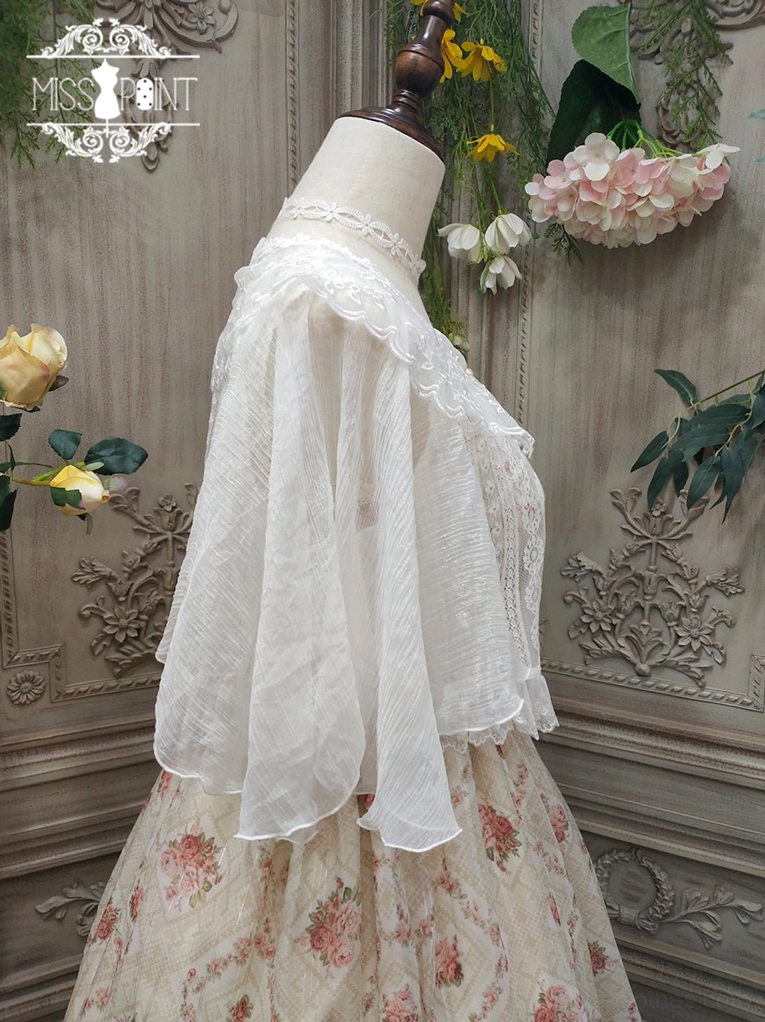 pink lolita blouse with lace overlay and ruffled hem sweet romantic coordinate inspiration