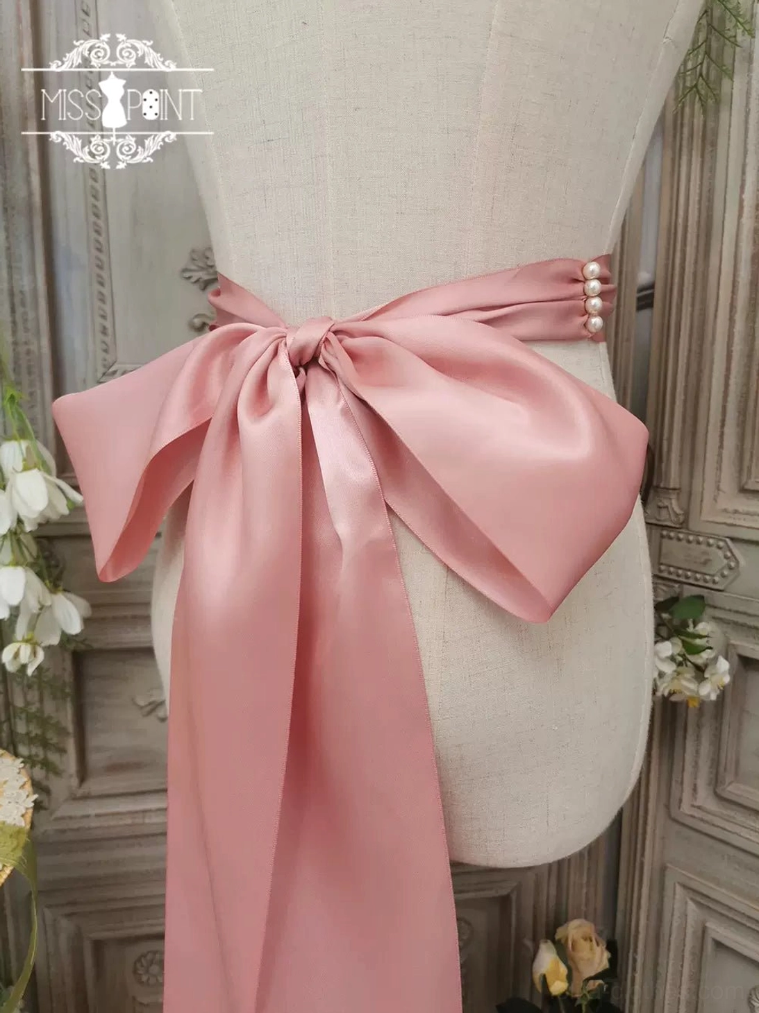 Pink lolita ribbon beaded belt variant featuring handmade waistband with pearl decoration and delicate floral weaving