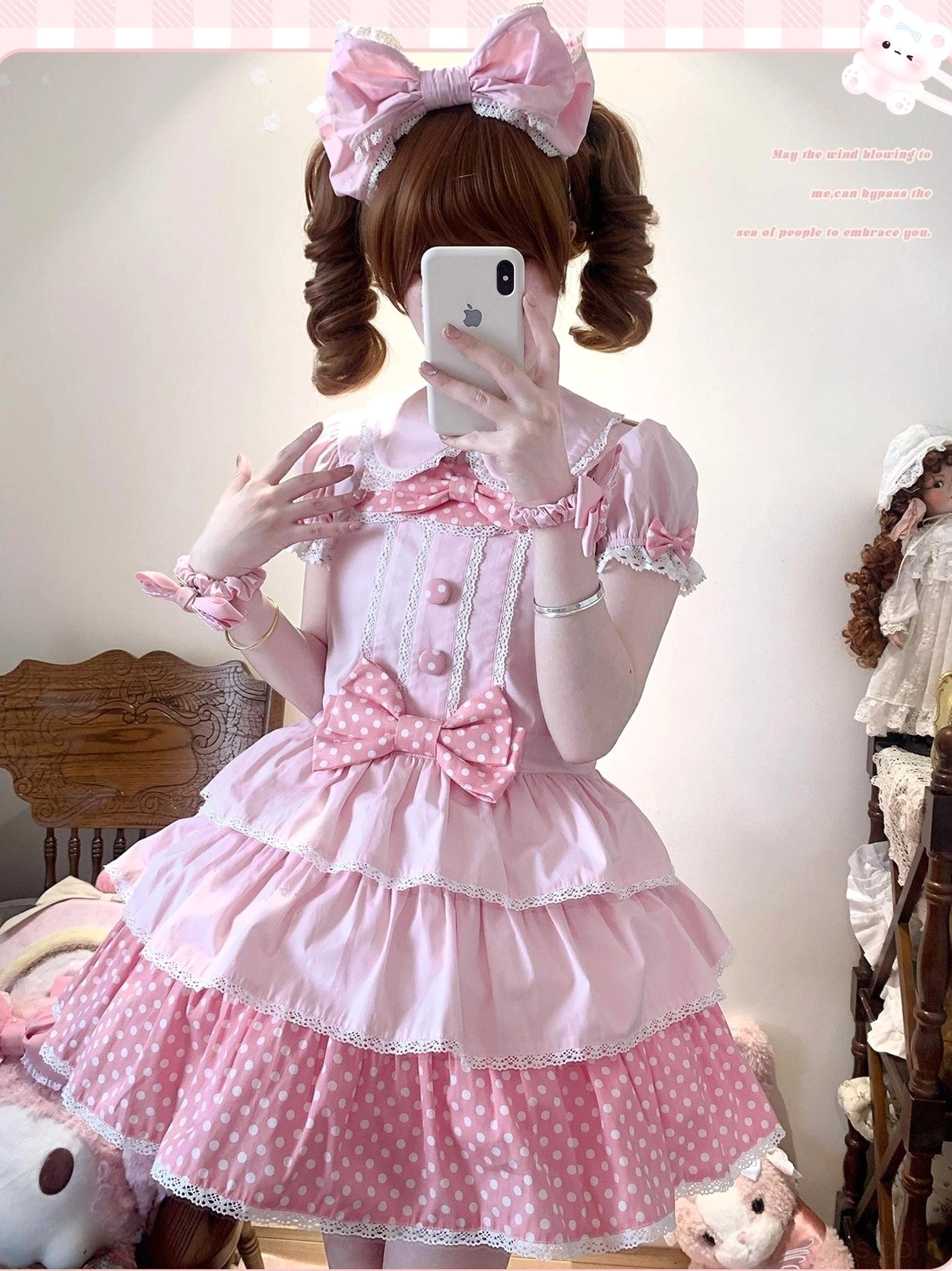 Pink tiered sweet lolita salopette jsk close-up texture details puff lace sleeves