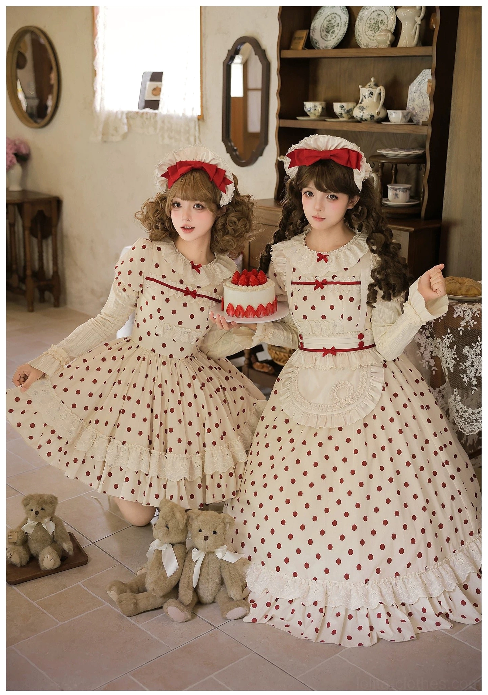 Polka dot lolita OP dress puff sleeves detail layered sleeve design arm flattering old school style construction