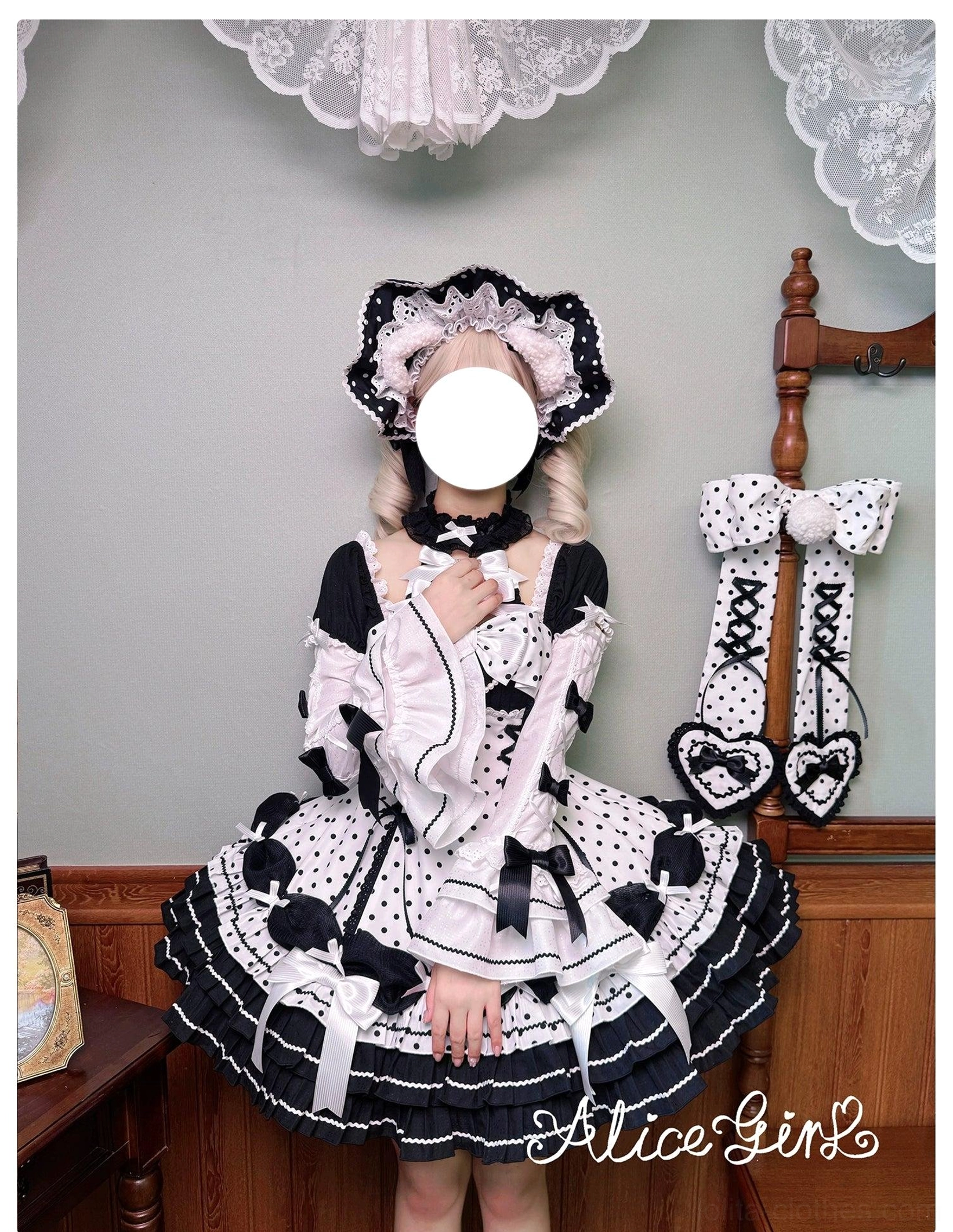 Polka dot Lolita dress styling example with coordinating bonnet showing complete Old School Lolita coordinate inspiration