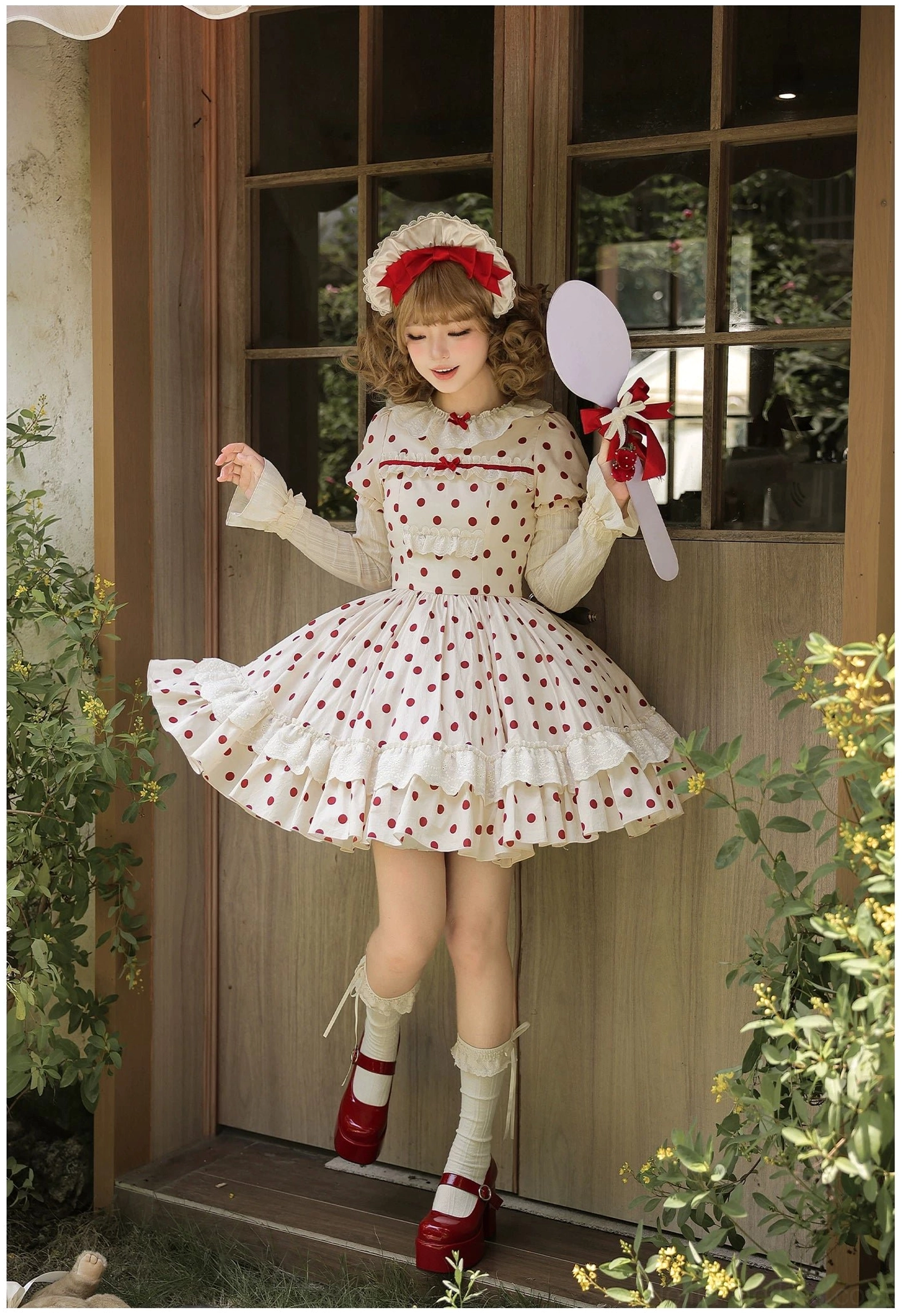 Cream burgundy polka dot lolita OP dress detail construction quality craftsmanship old school aesthetic