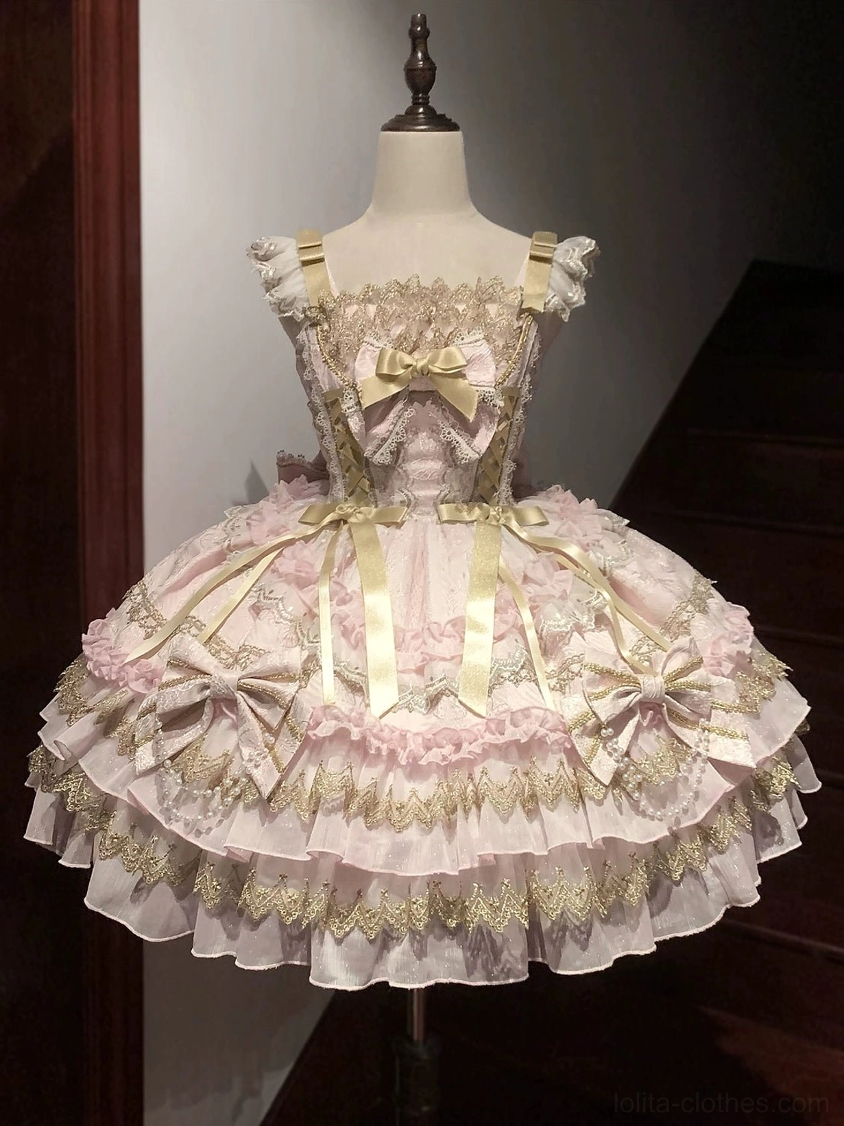 Princess lolita jumper dress size chart and fitting guide showing S M L measurements in centimeters and inches for perfect fit selection