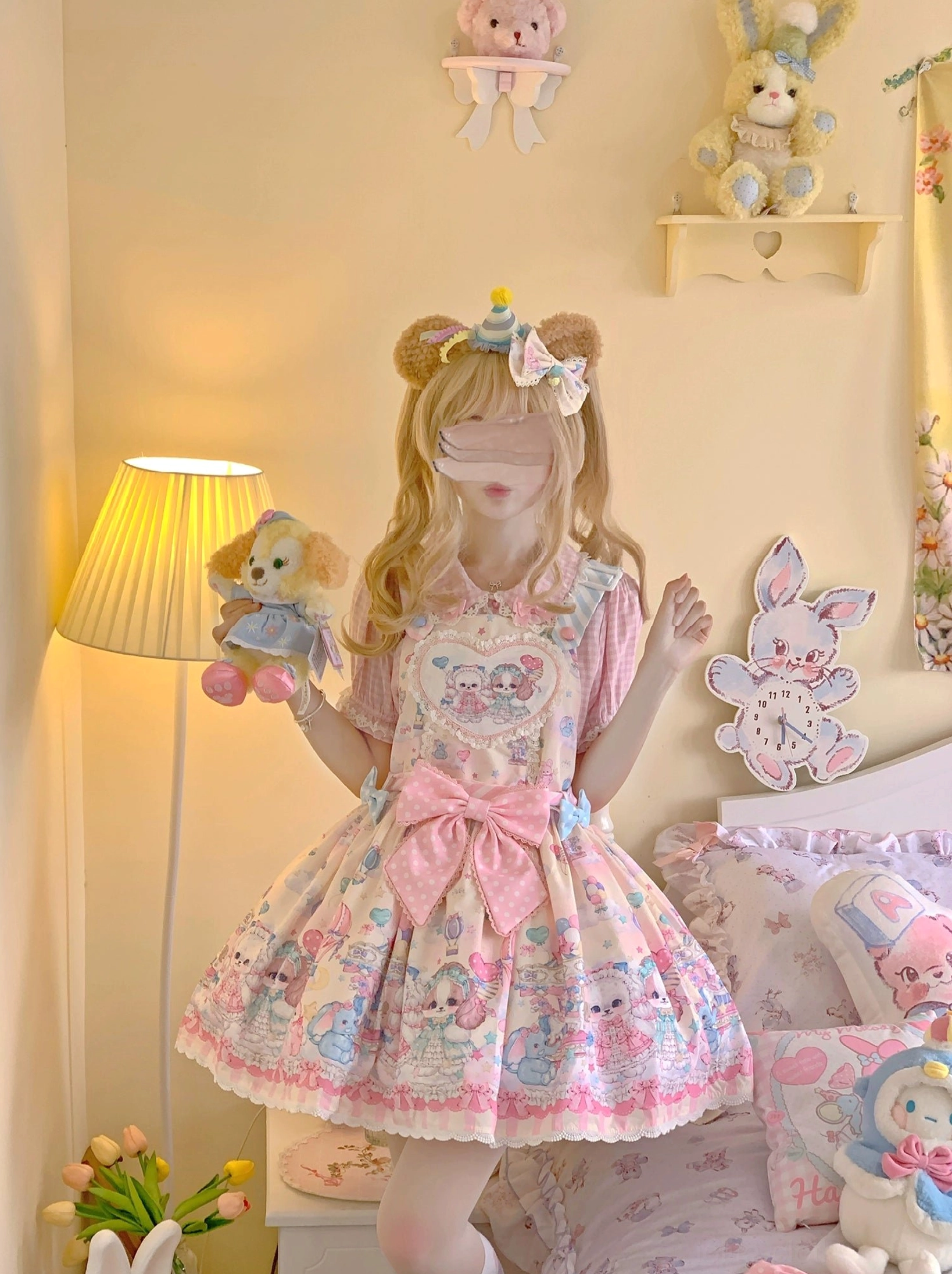 Black and pink puppy Lolita salopette dress bold color contrast Sweet Lolita jumper skirt with cute puppy motifs and elegant construction
