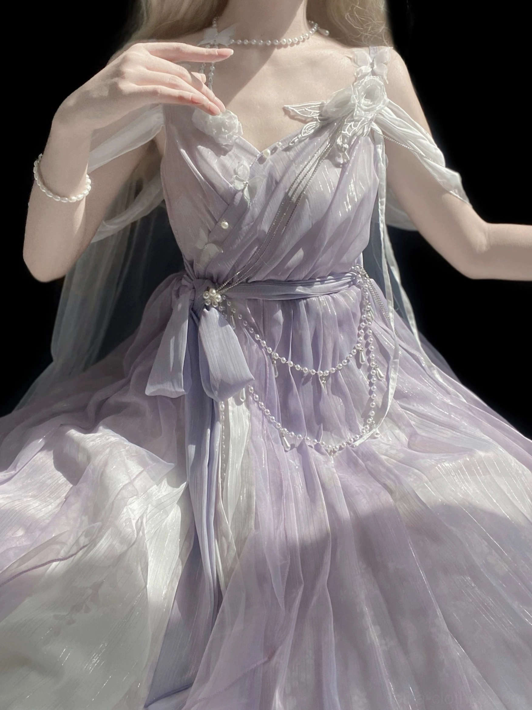 Purple Han Lolita JSK dress hem detail showing floral print and side slit design with chiffon layers