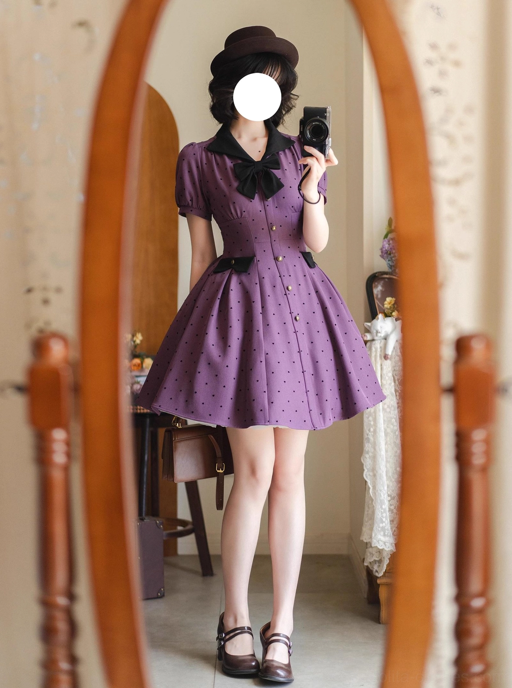 Purple polka-dot lolita OP dress wearing effect mirror reflection full-body model view brown fedora hat vintage mary jane shoes styled lolita coord