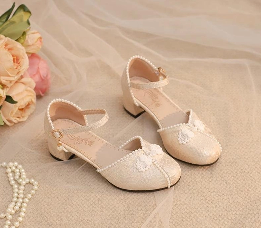 Qi Lolita blue Mary Jane chunky heel shoes worn view coordinate sweet lolita style aesthetic