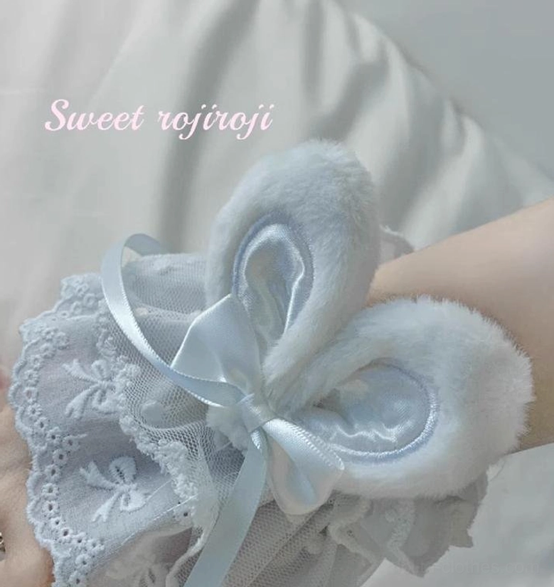 Rabbit ear lace wrist cuffs styling guide coordination ideas with Lolita fashion outfits and dresses