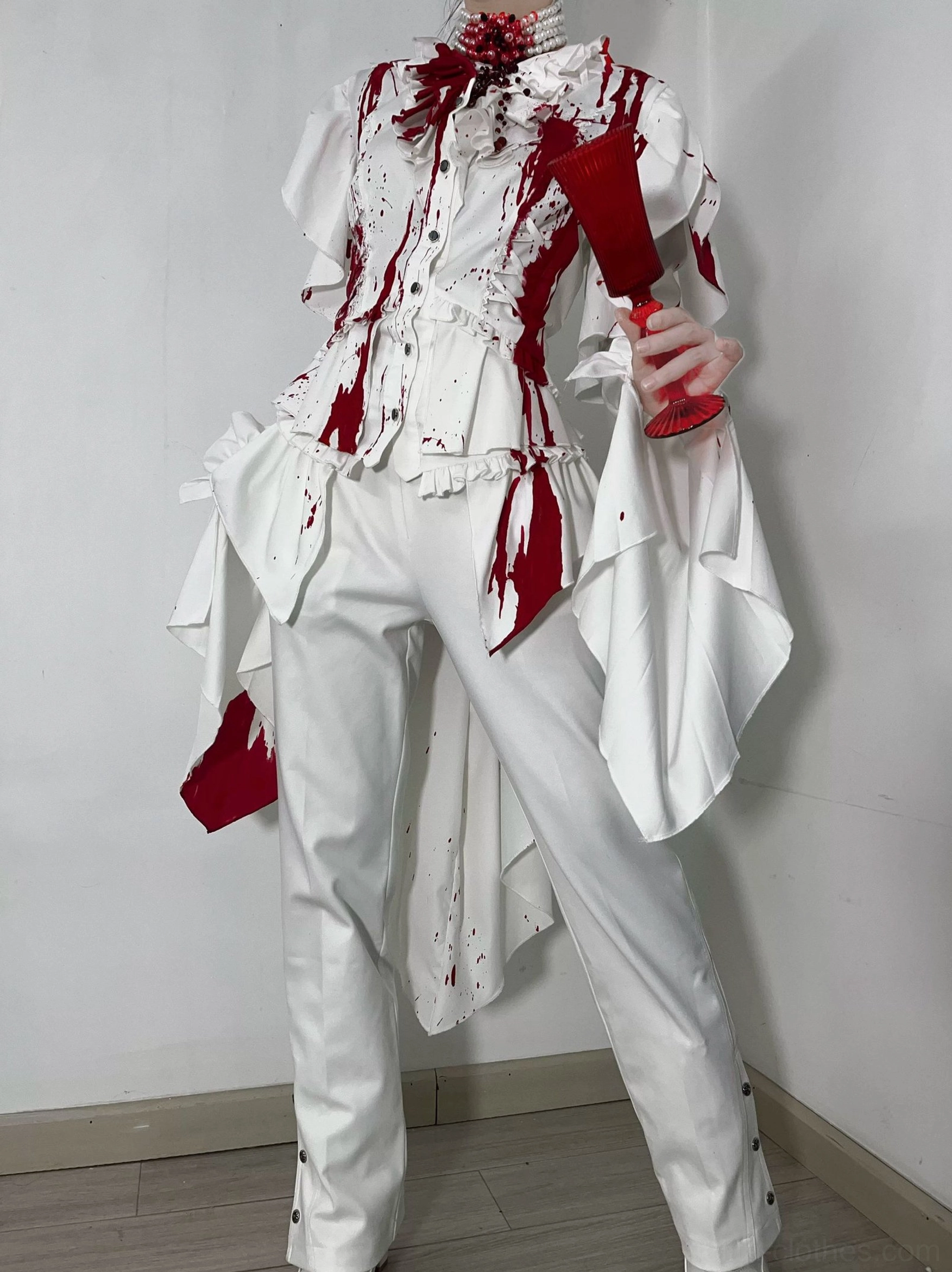 Red blood-stain Ouji lolita blouse paired with matching coordinating skirt and accessories, showing complete Ouji ensemble styling for gothic lolita aesthetic