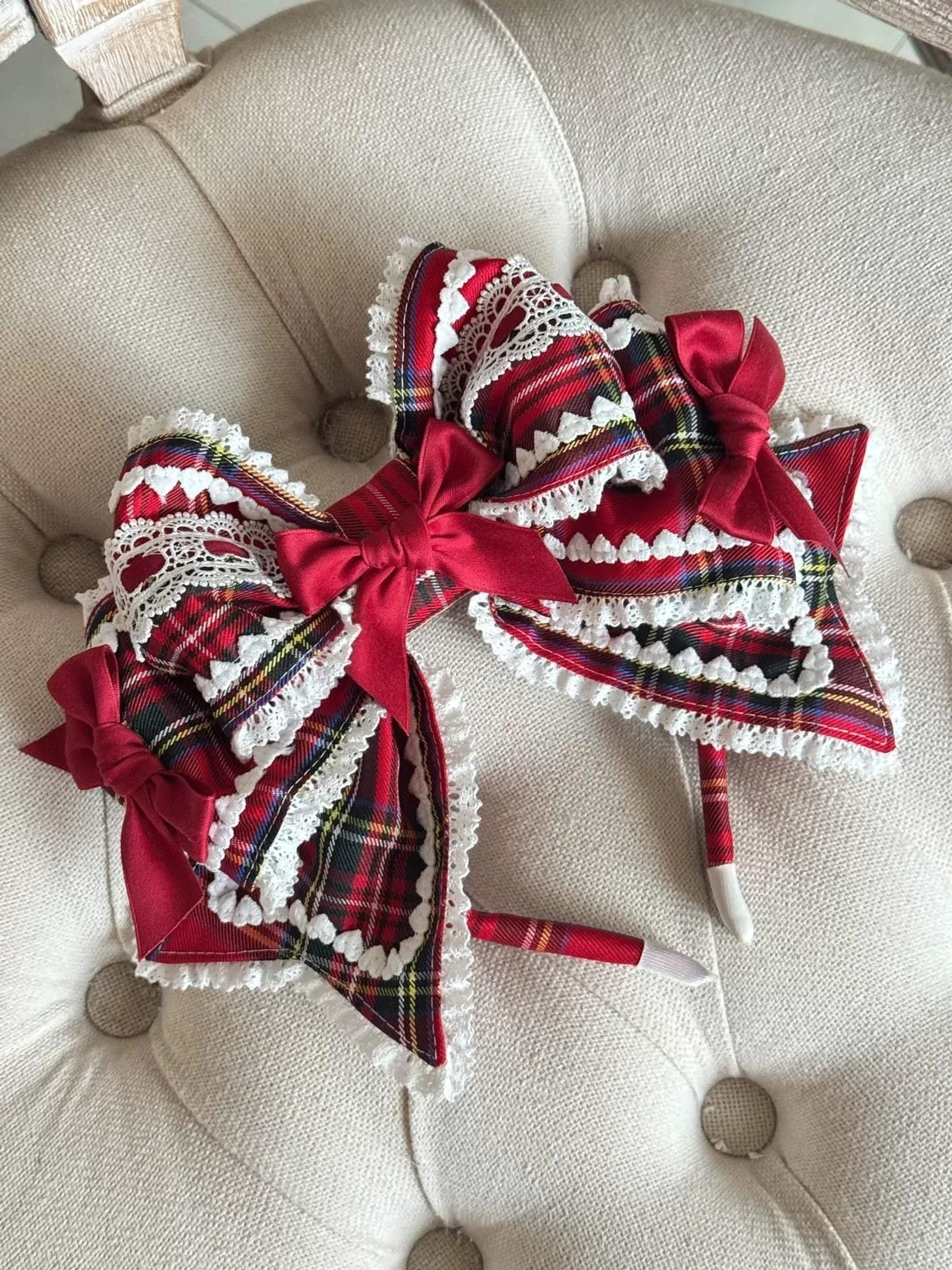 Red tartan Lolita layered hair bow KC with wire-edged first two layers for shaping, sliding mechanism, multilayered tartan and satin construction for customizable styling